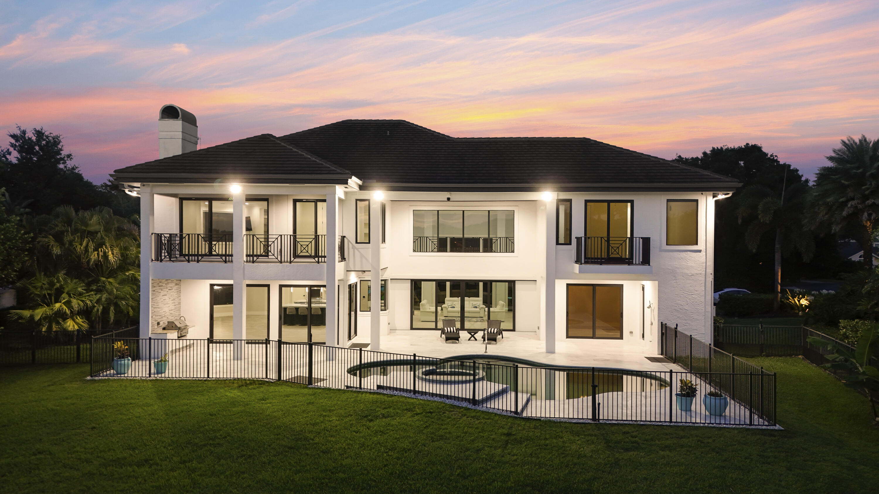 RIVER RIDGE (TEQUESTA) - Residential