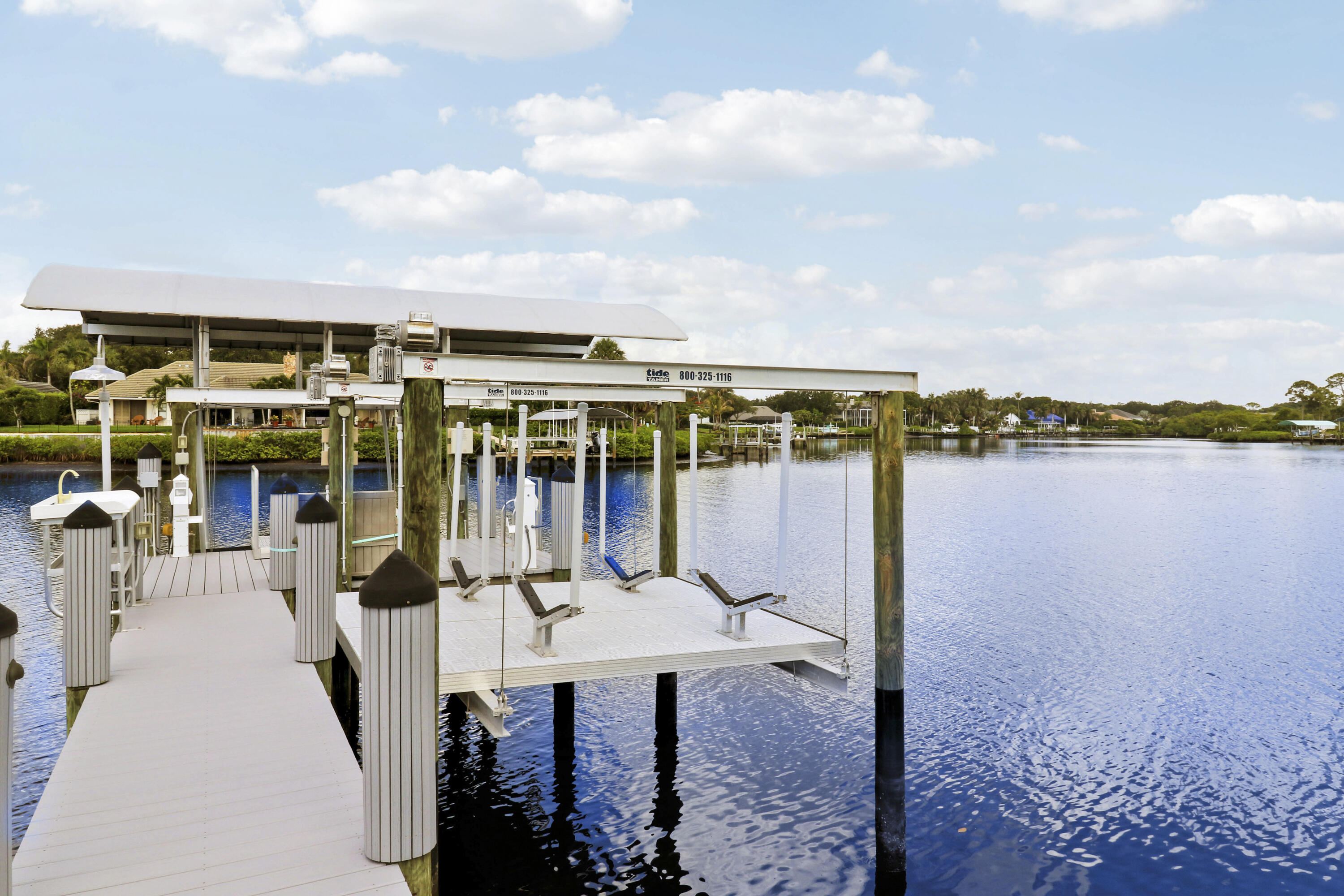 RIVER RIDGE (TEQUESTA) - Residential