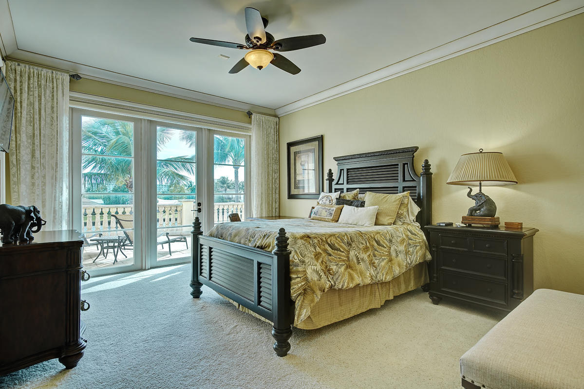 ROYAL PALM YACHT & COUNTRY CLUB - Residential