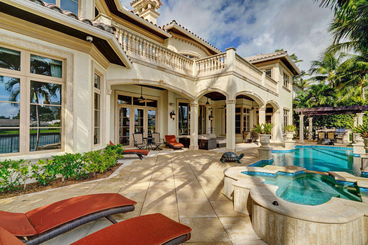 ROYAL PALM YACHT & COUNTRY CLUB - Residential