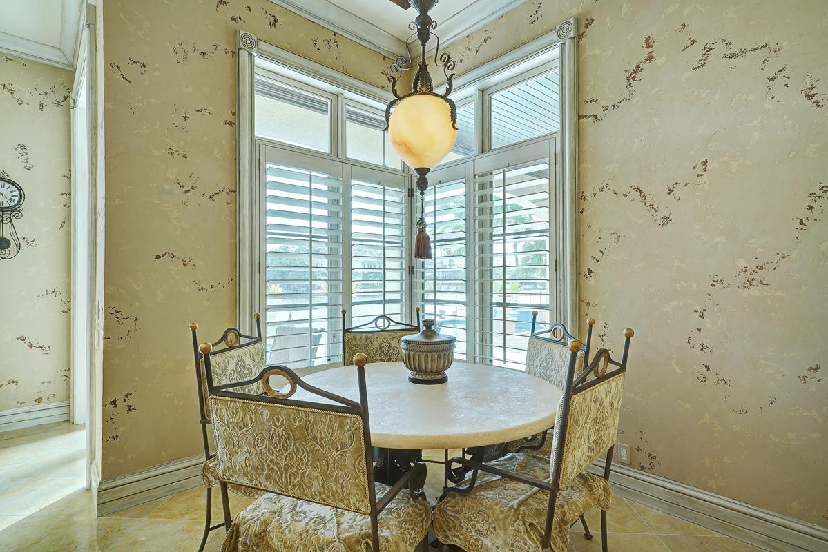 ROYAL PALM YACHT & COUNTRY CLUB - Residential
