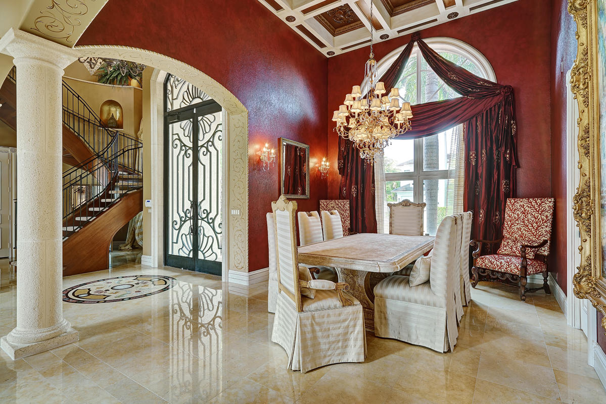 ROYAL PALM YACHT & COUNTRY CLUB - Residential