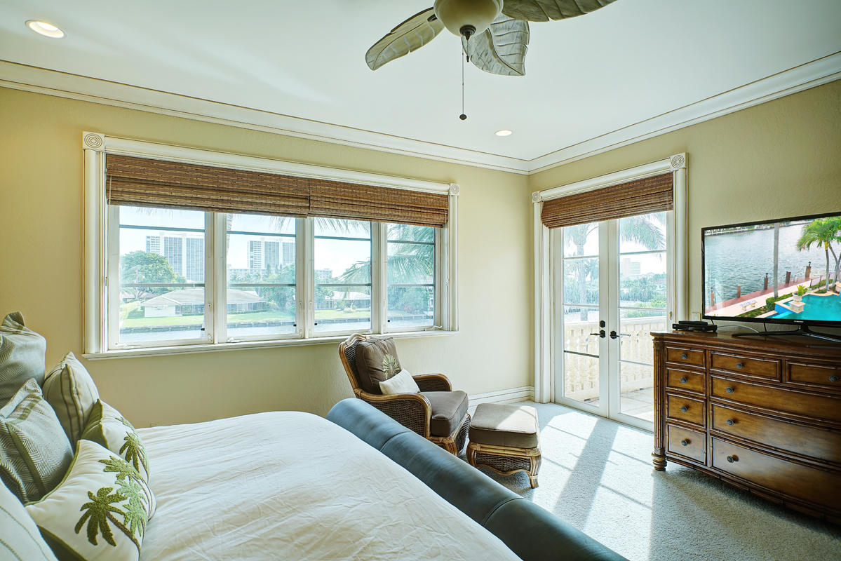 ROYAL PALM YACHT & COUNTRY CLUB - Residential