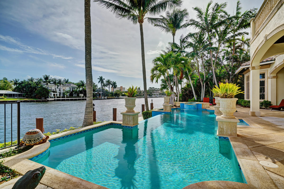 ROYAL PALM YACHT & COUNTRY CLUB - Residential