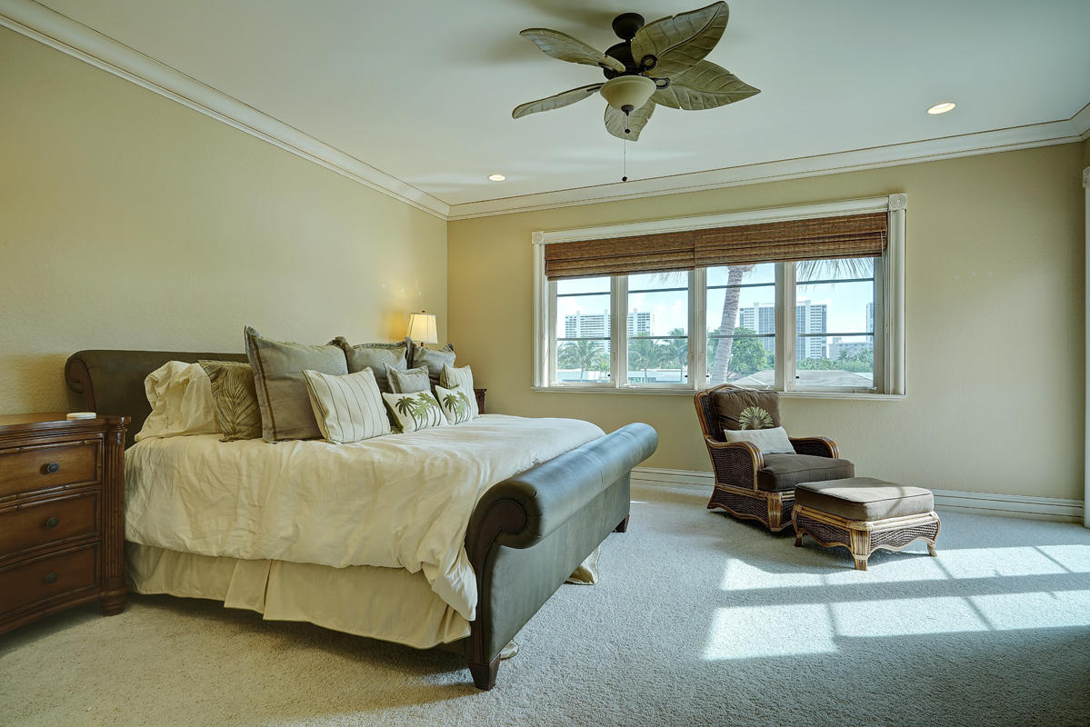 ROYAL PALM YACHT & COUNTRY CLUB - Residential