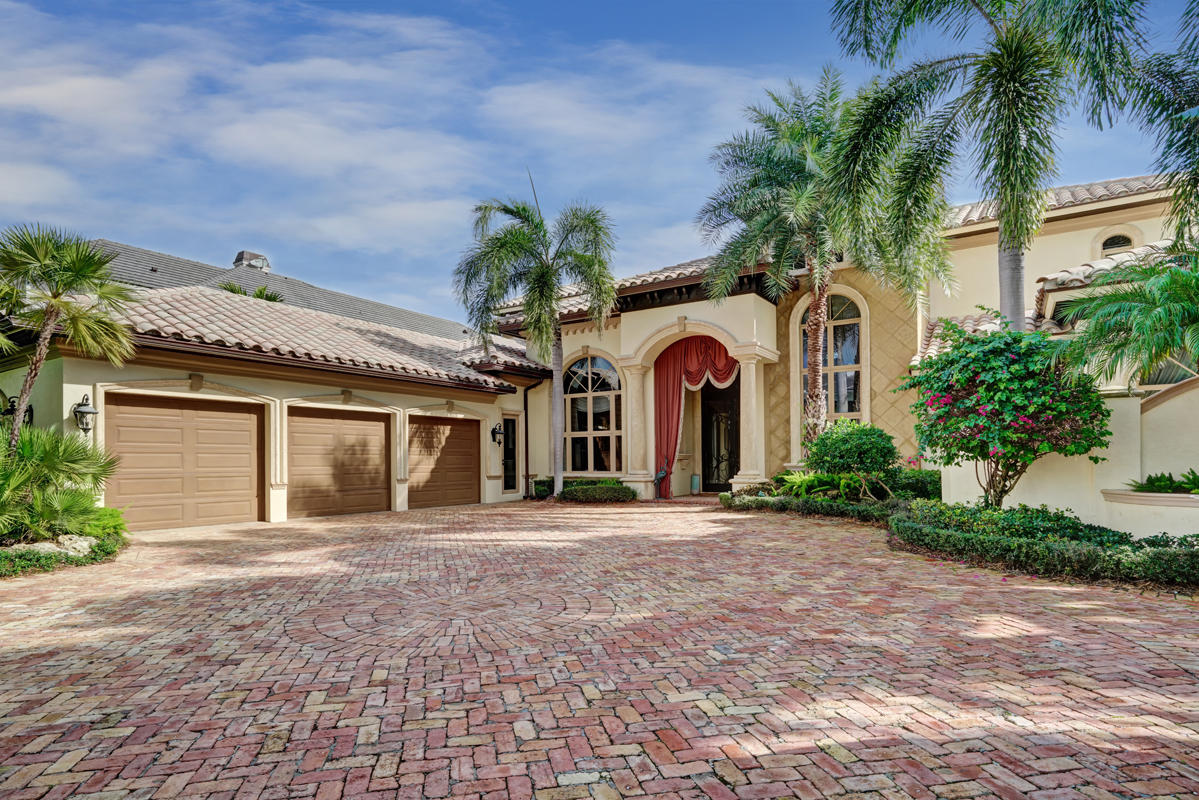 ROYAL PALM YACHT & COUNTRY CLUB - Residential