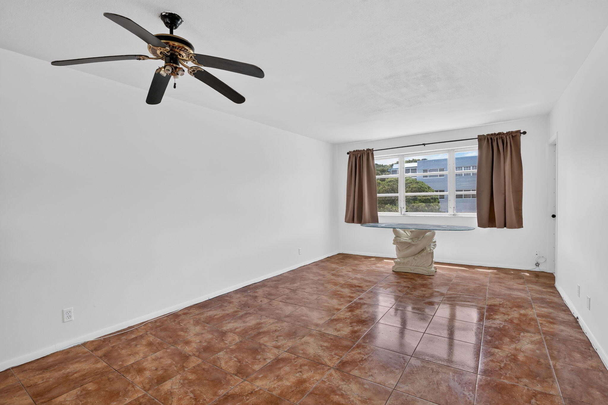 SHERIDAN LAKES CONDO APTS NO 8 - Residential