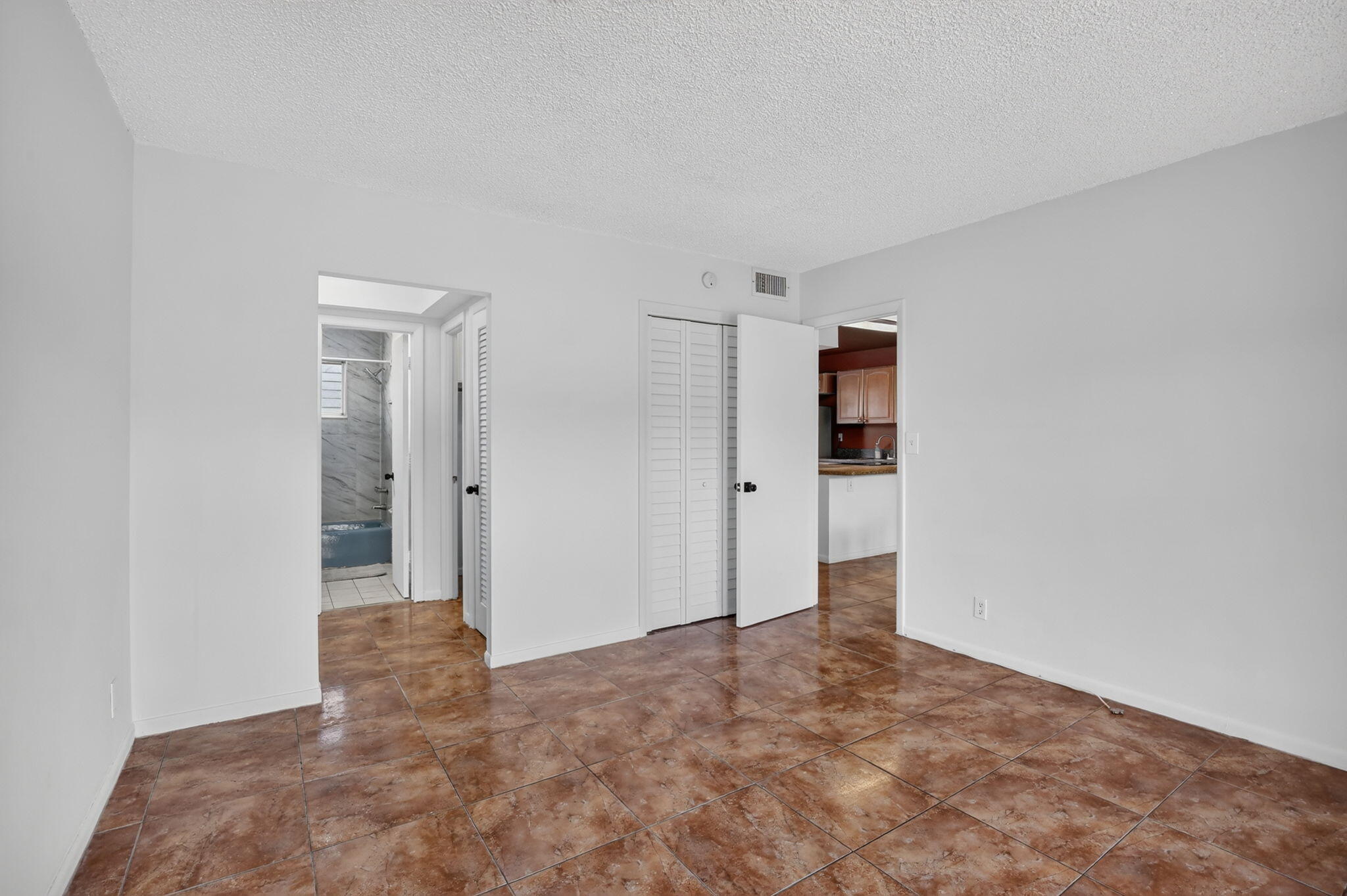 SHERIDAN LAKES CONDO APTS NO 8 - Residential