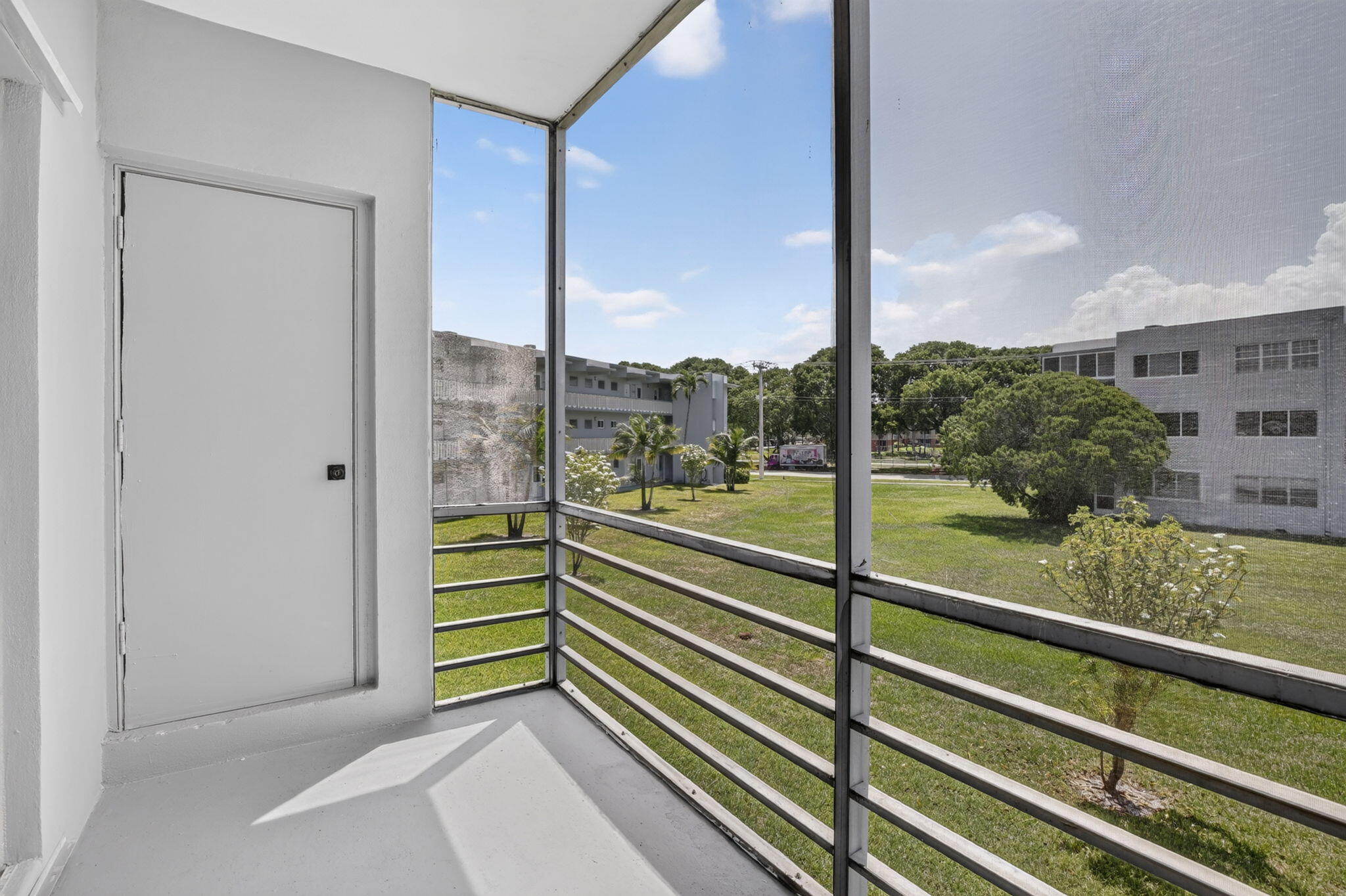 SHERIDAN LAKES CONDO APTS NO 8 - Residential