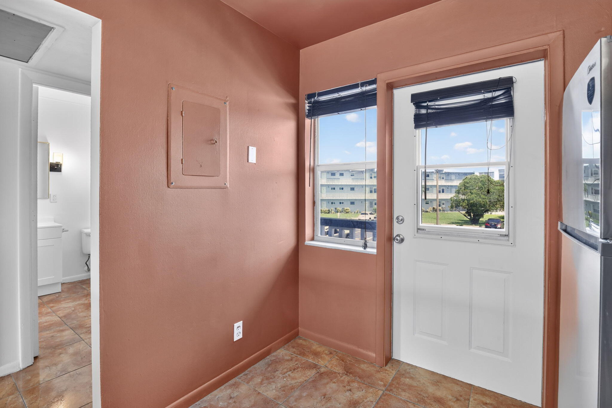 SHERIDAN LAKES CONDO APTS NO 8 - Residential