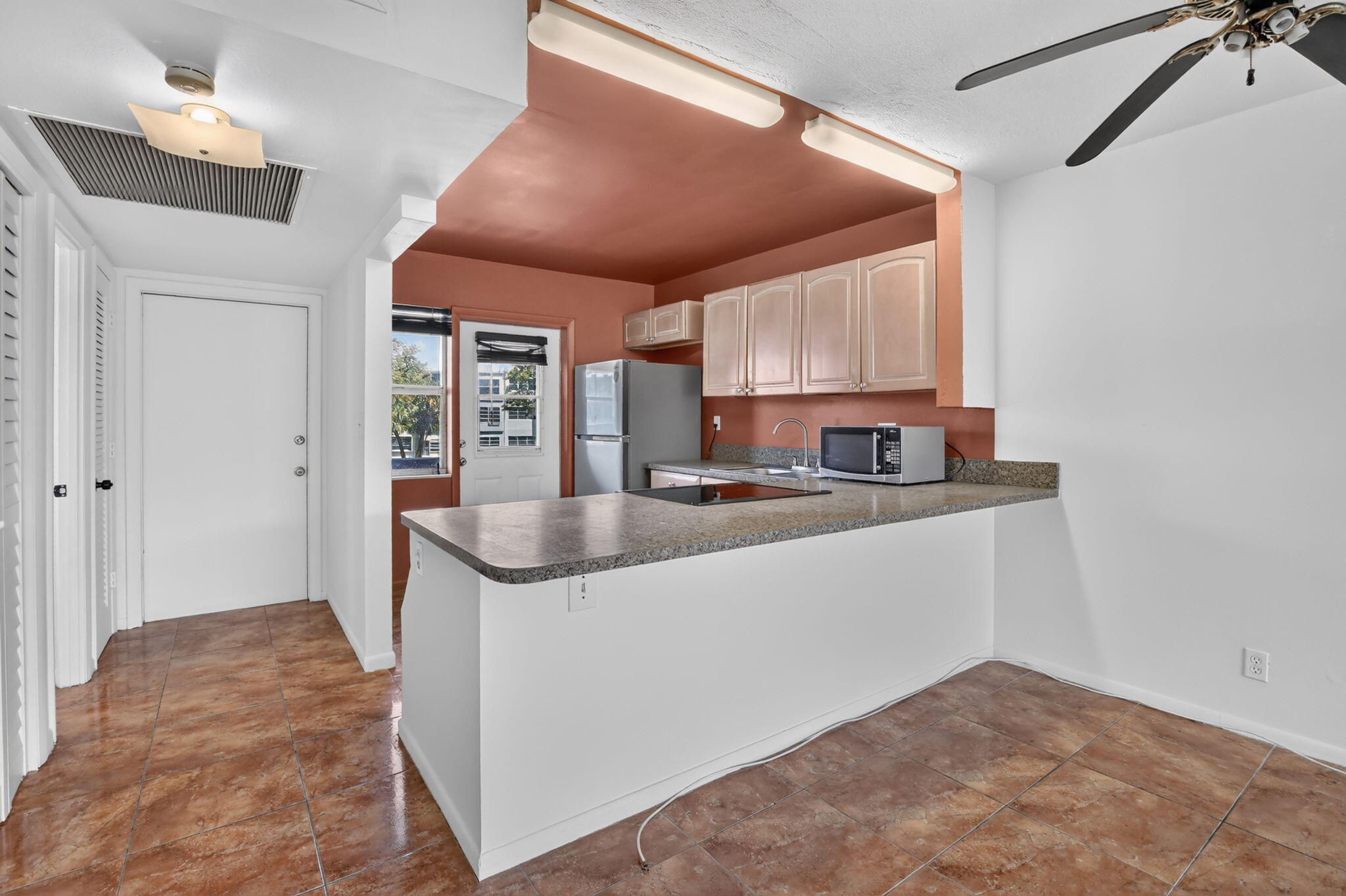 SHERIDAN LAKES CONDO APTS NO 8 - Residential