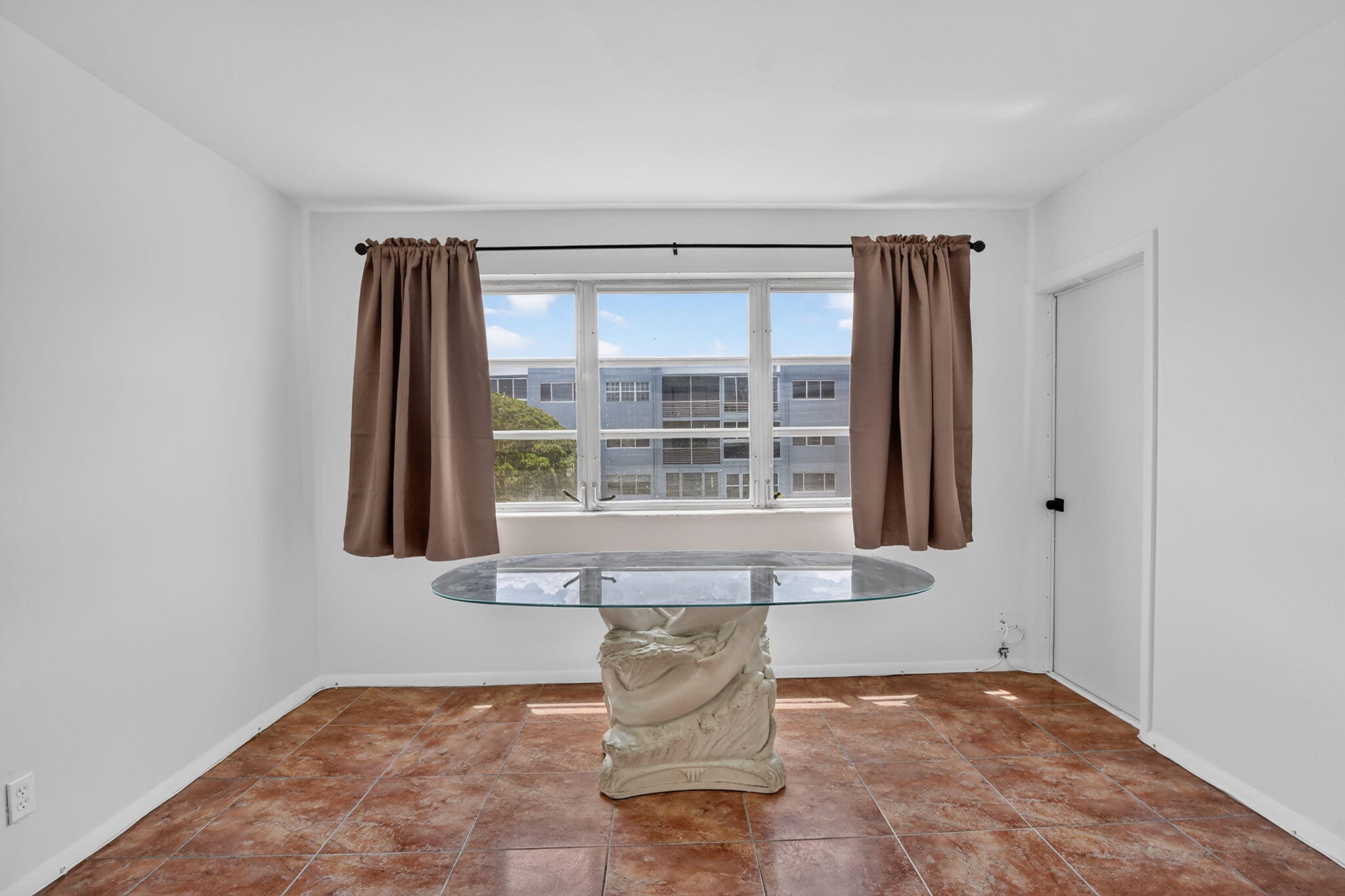 SHERIDAN LAKES CONDO APTS NO 8 - Residential