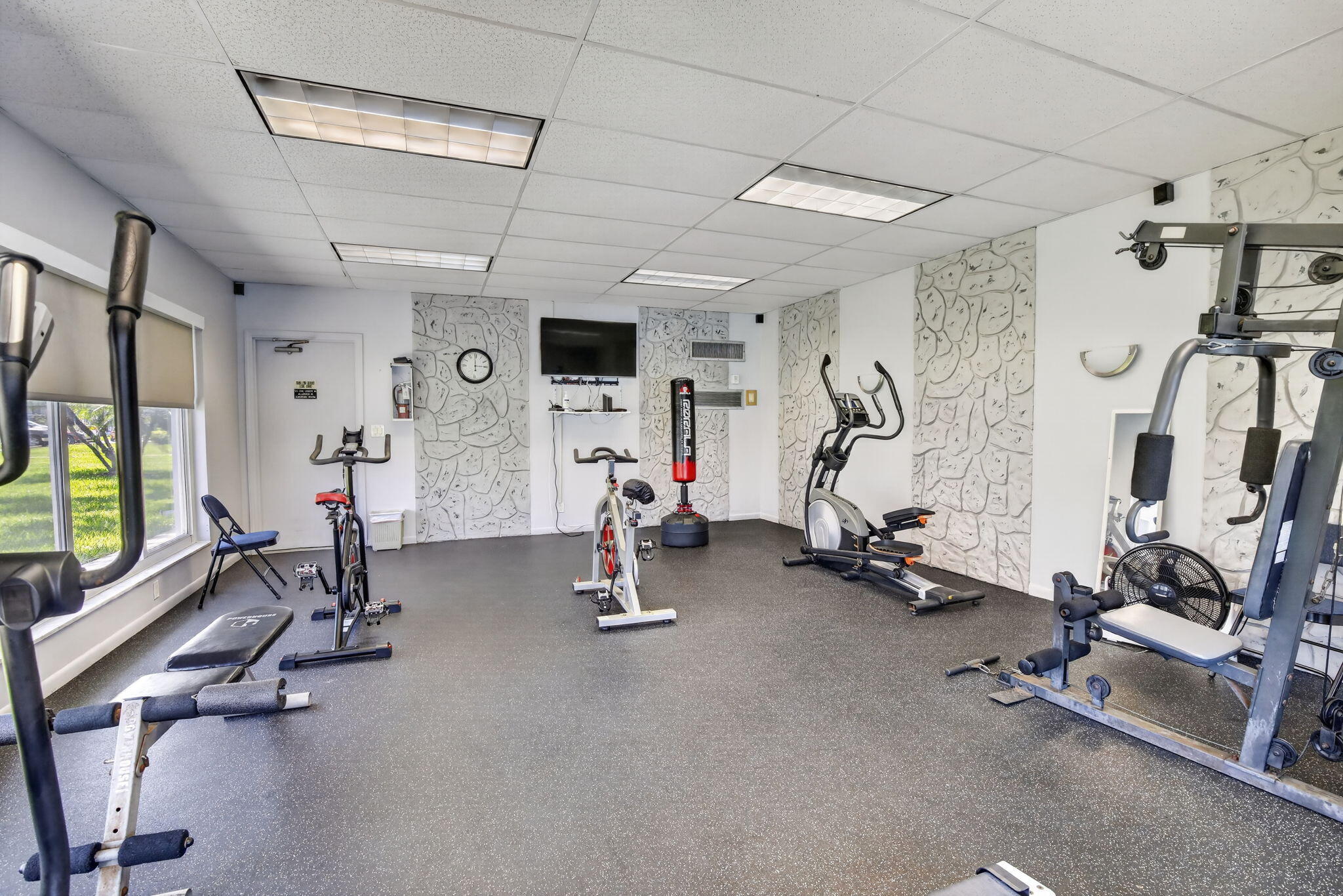 SHERIDAN LAKES CONDO APTS NO 8 - Residential