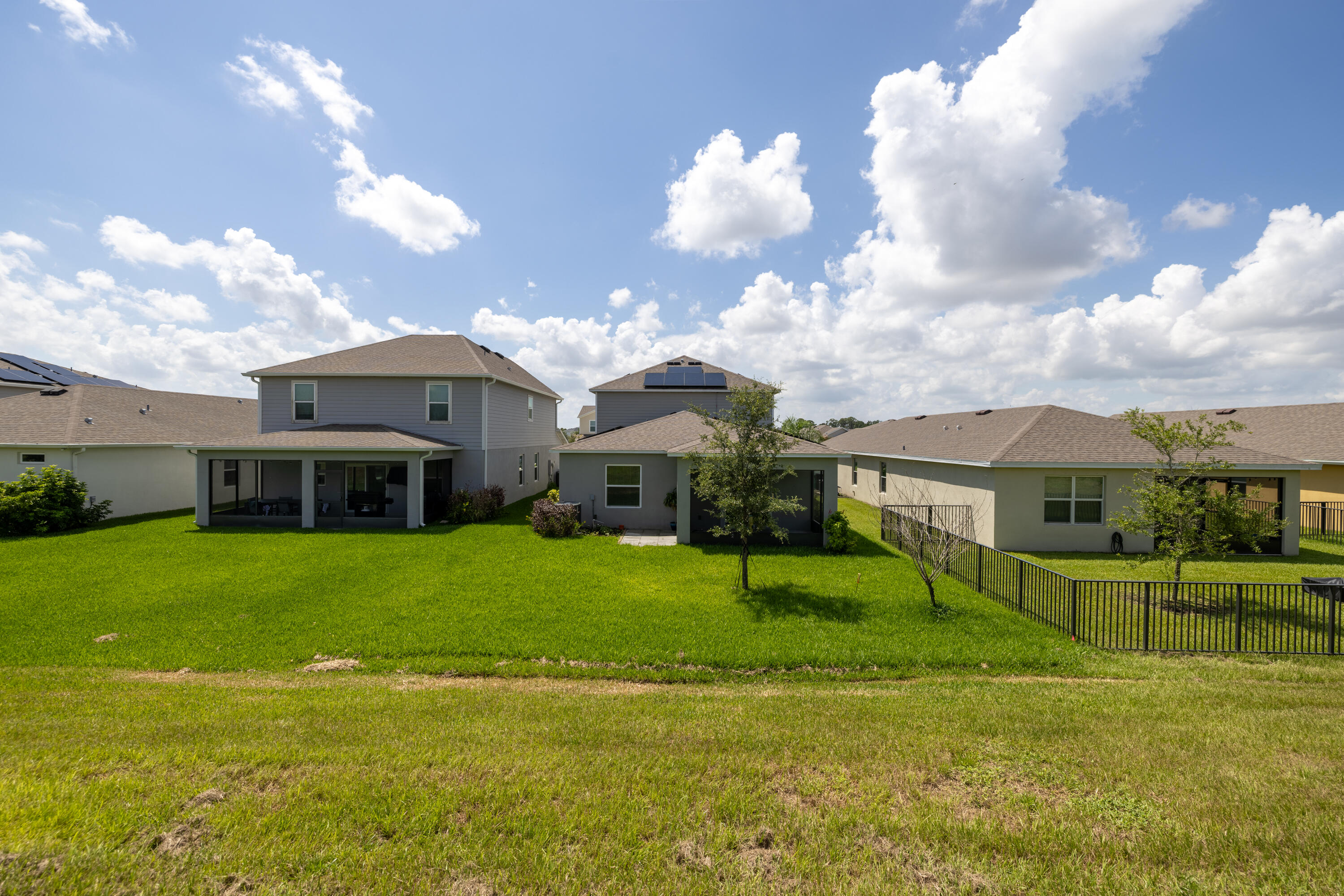 VERANO SOUTH / CROSSTOWN COMMONS - Residential