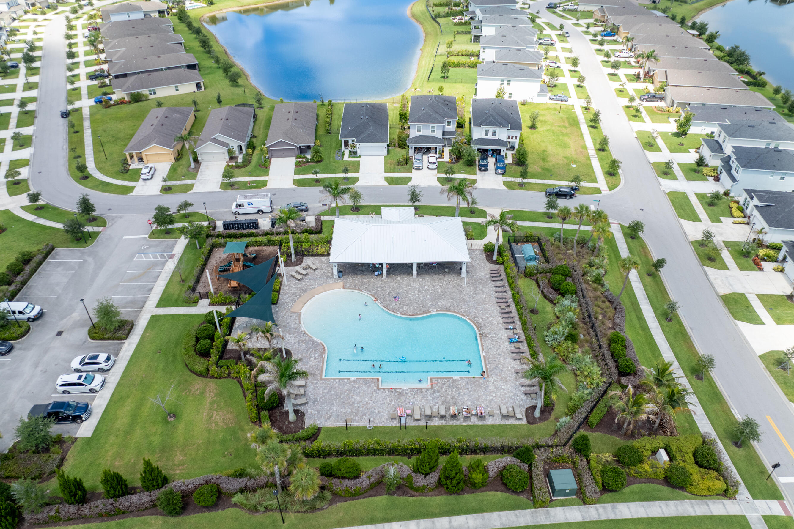 VERANO SOUTH / CROSSTOWN COMMONS - Residential