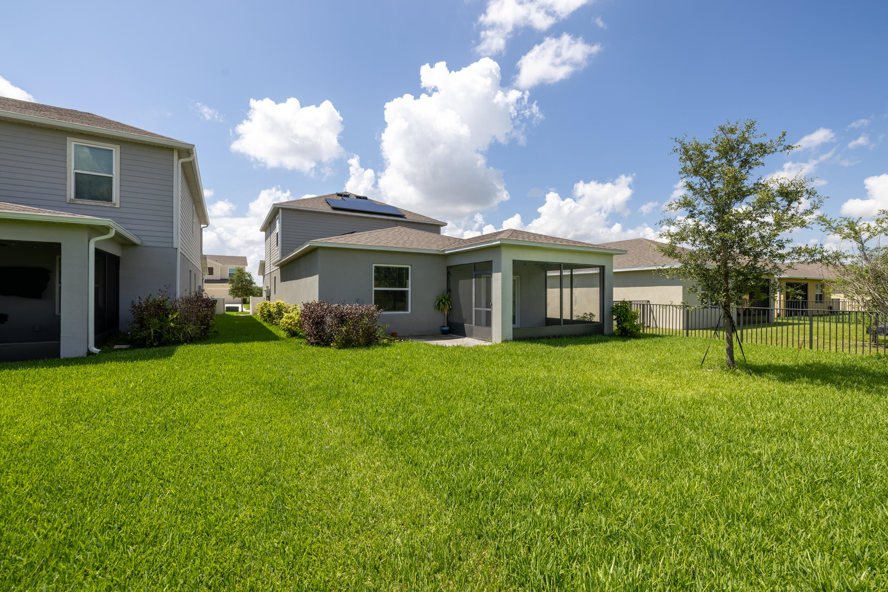 VERANO SOUTH / CROSSTOWN COMMONS - Residential
