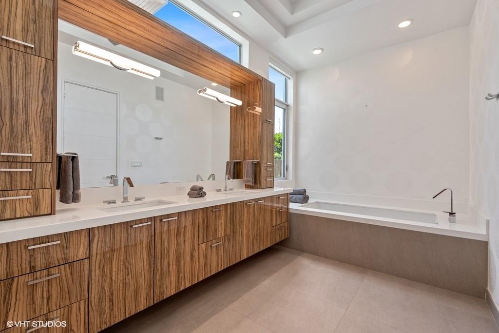 Victoria Isles 15-67 B - Residential