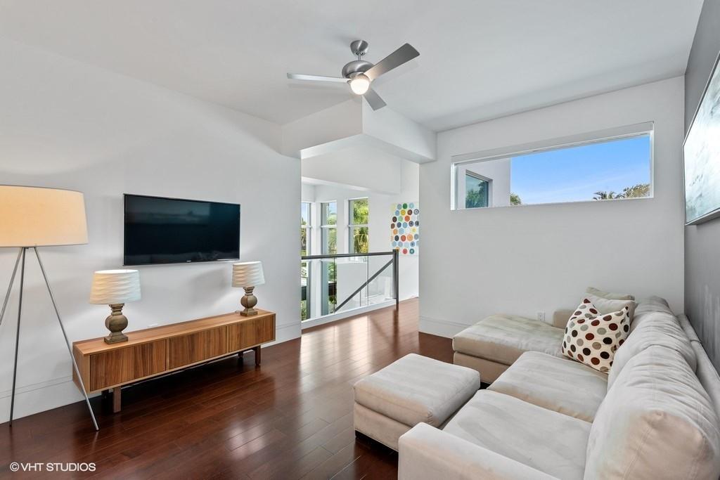 Victoria Isles 15-67 B - Residential