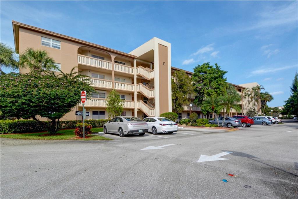 WYNMOOR VILLAGE - Residential