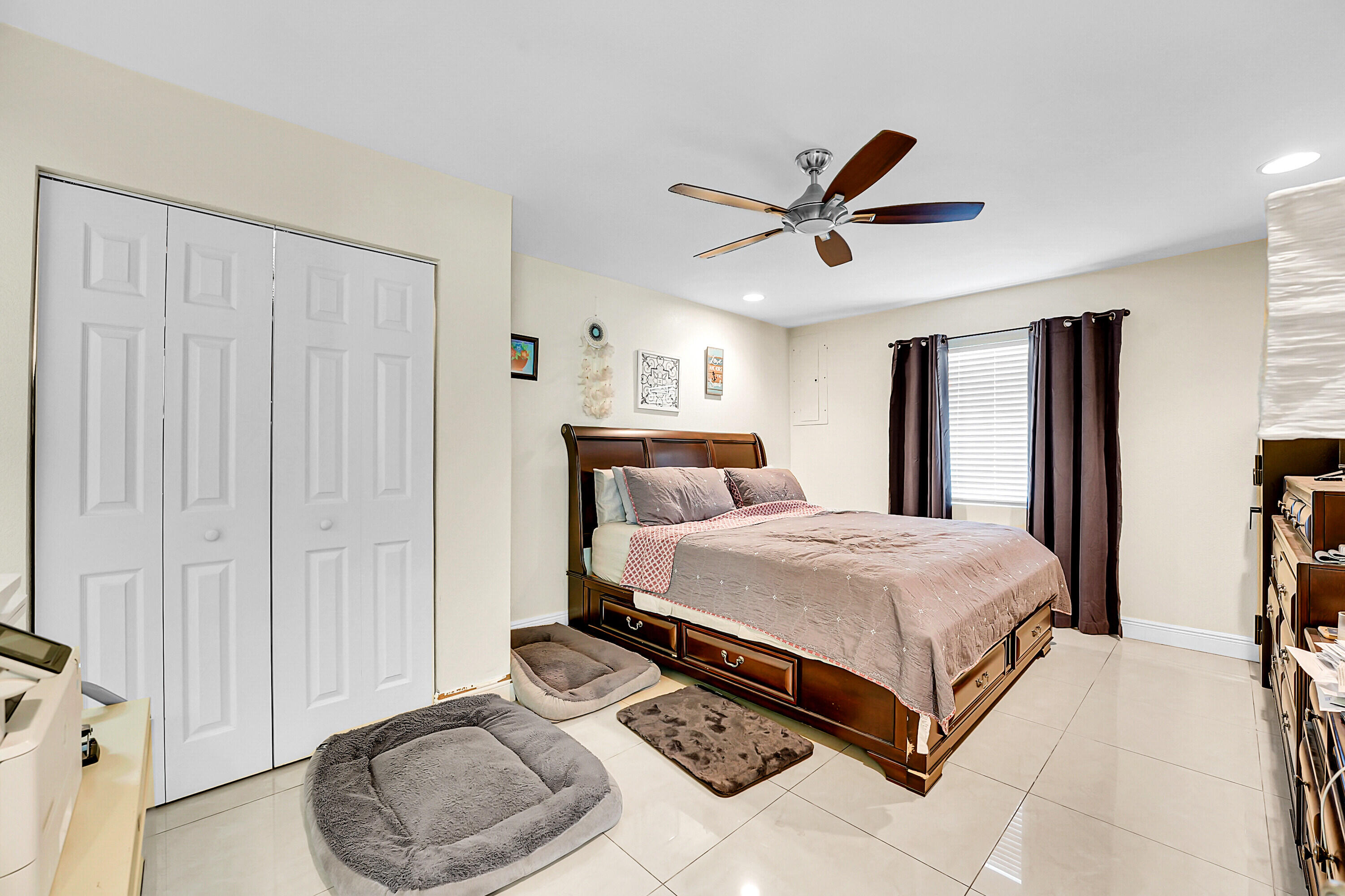 SAN LUCIE PLAZA SUBDIVISION UNIT 1 - Residential Income
