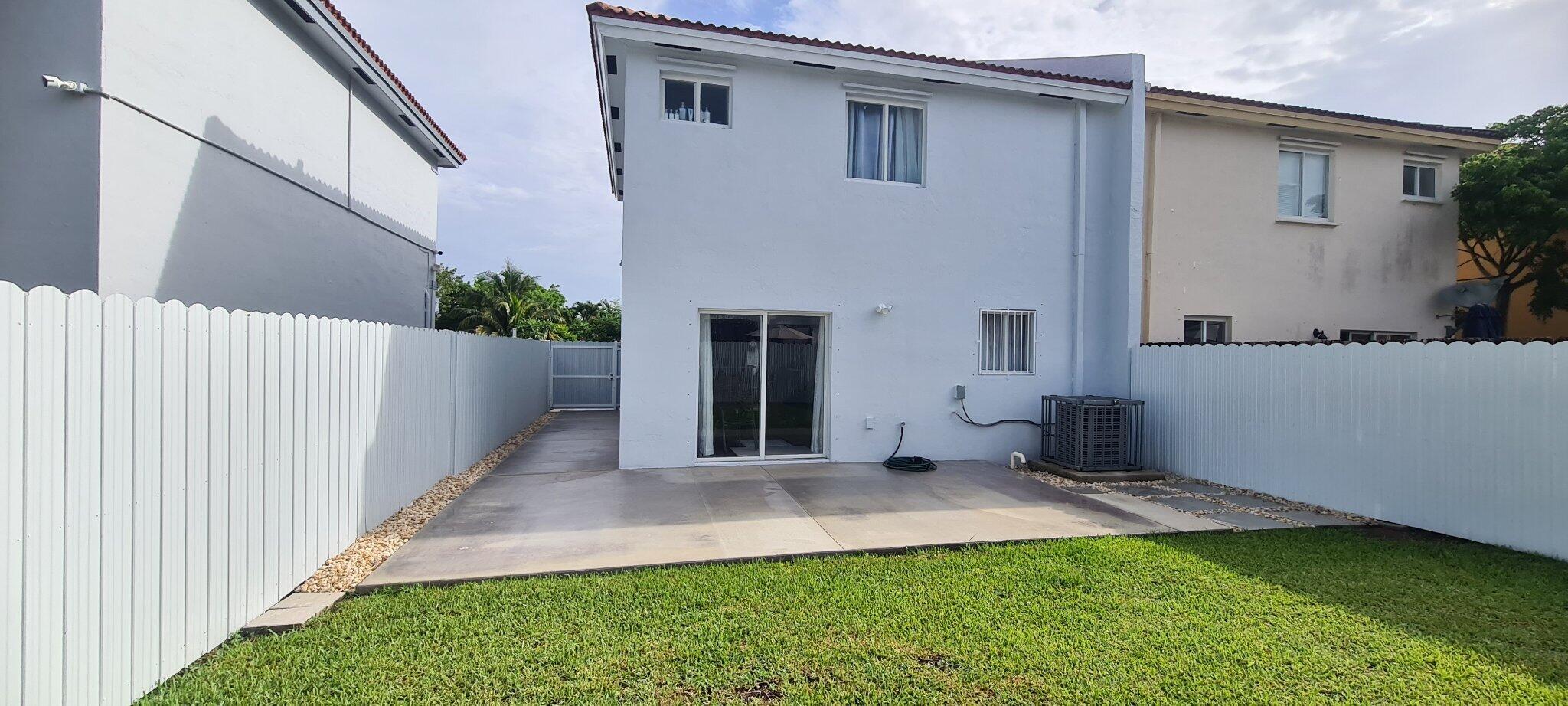 NARANJA GARDENS - Residential Lease