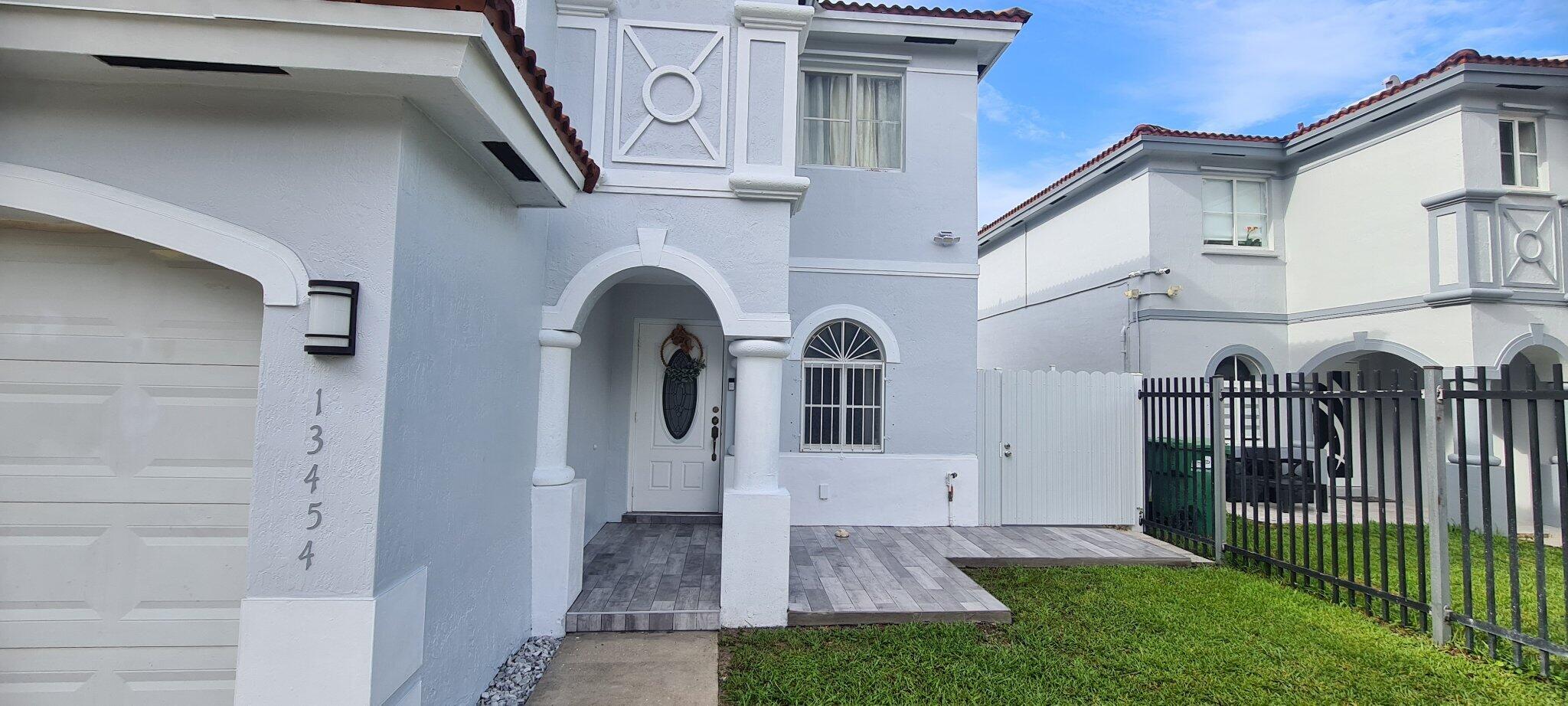 NARANJA GARDENS - Residential Lease