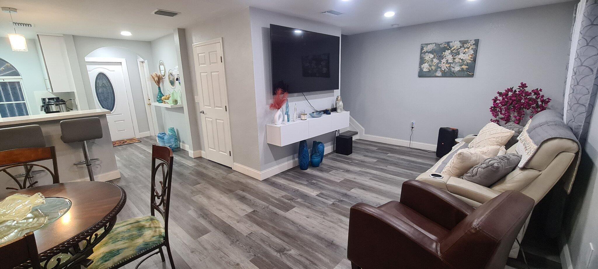 NARANJA GARDENS - Residential Lease