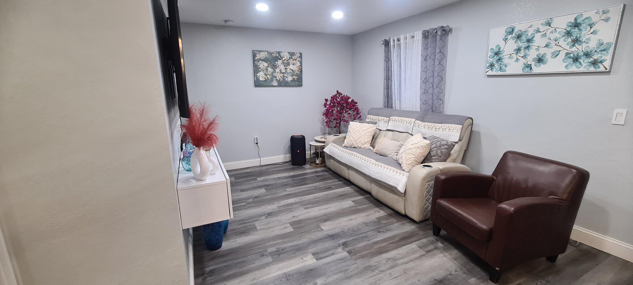 NARANJA GARDENS - Residential Lease