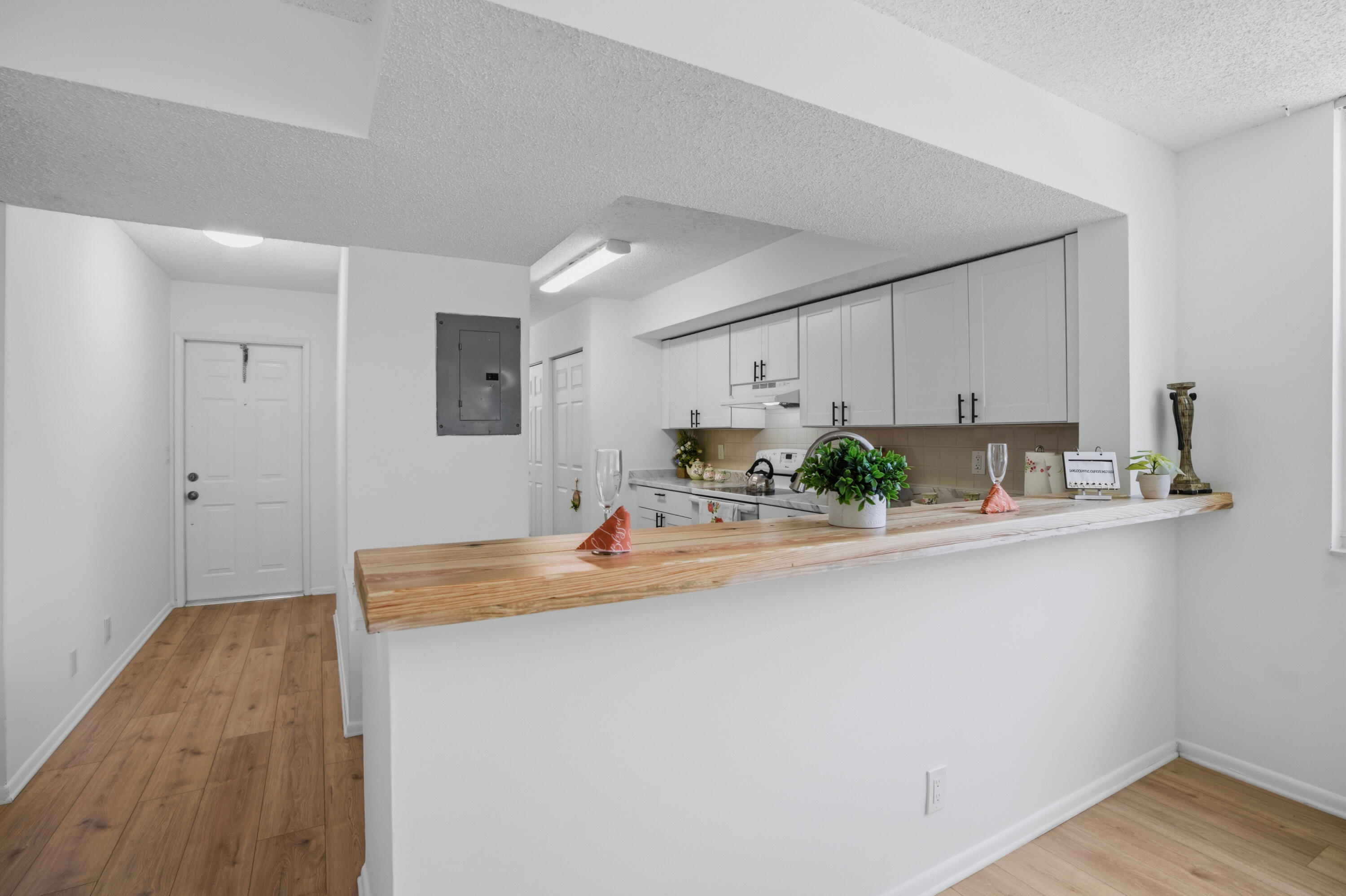 CORAL SPRINGS ESTATE TOWNHOMES - Residential