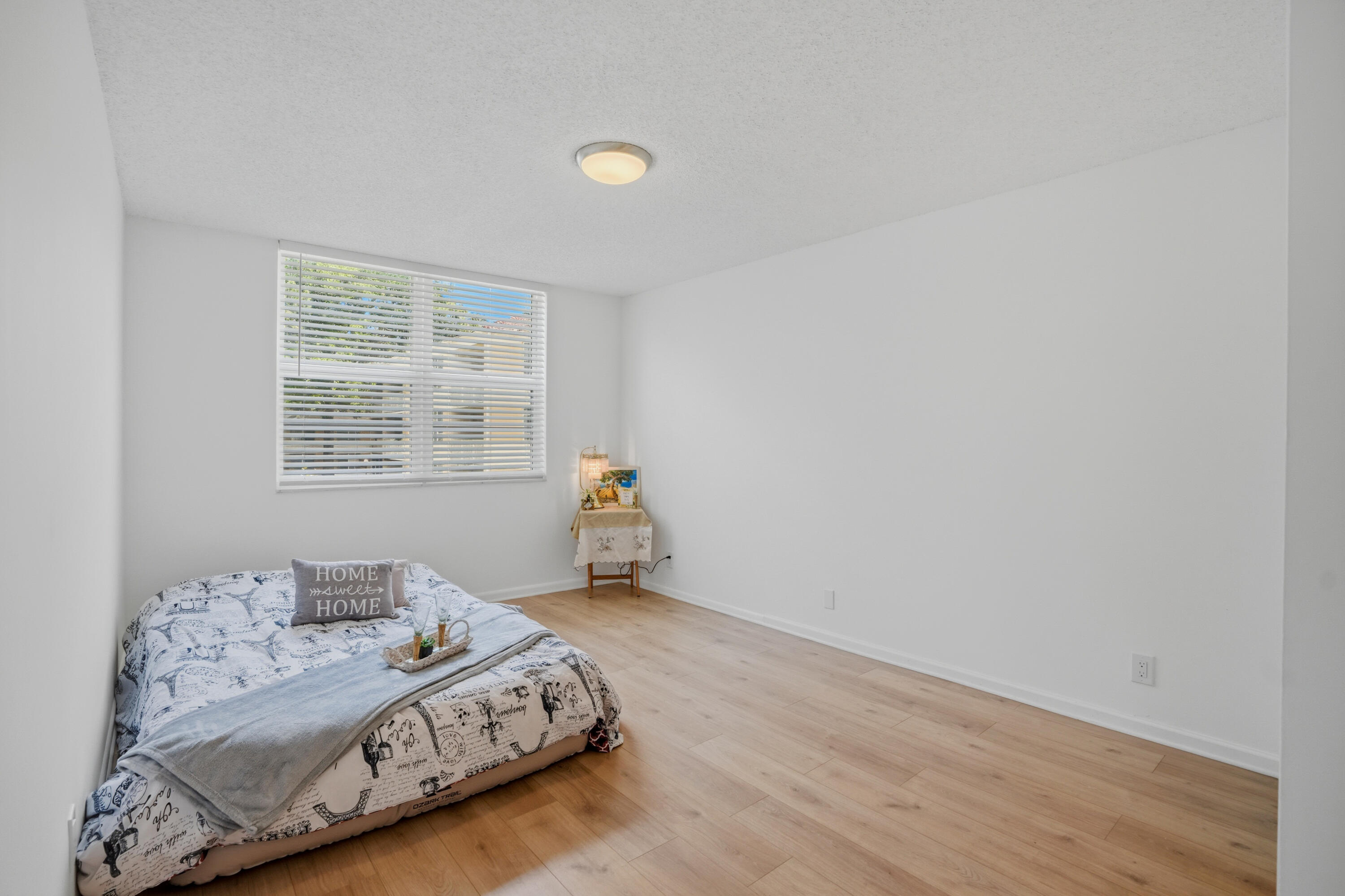 CORAL SPRINGS ESTATE TOWNHOMES - Residential