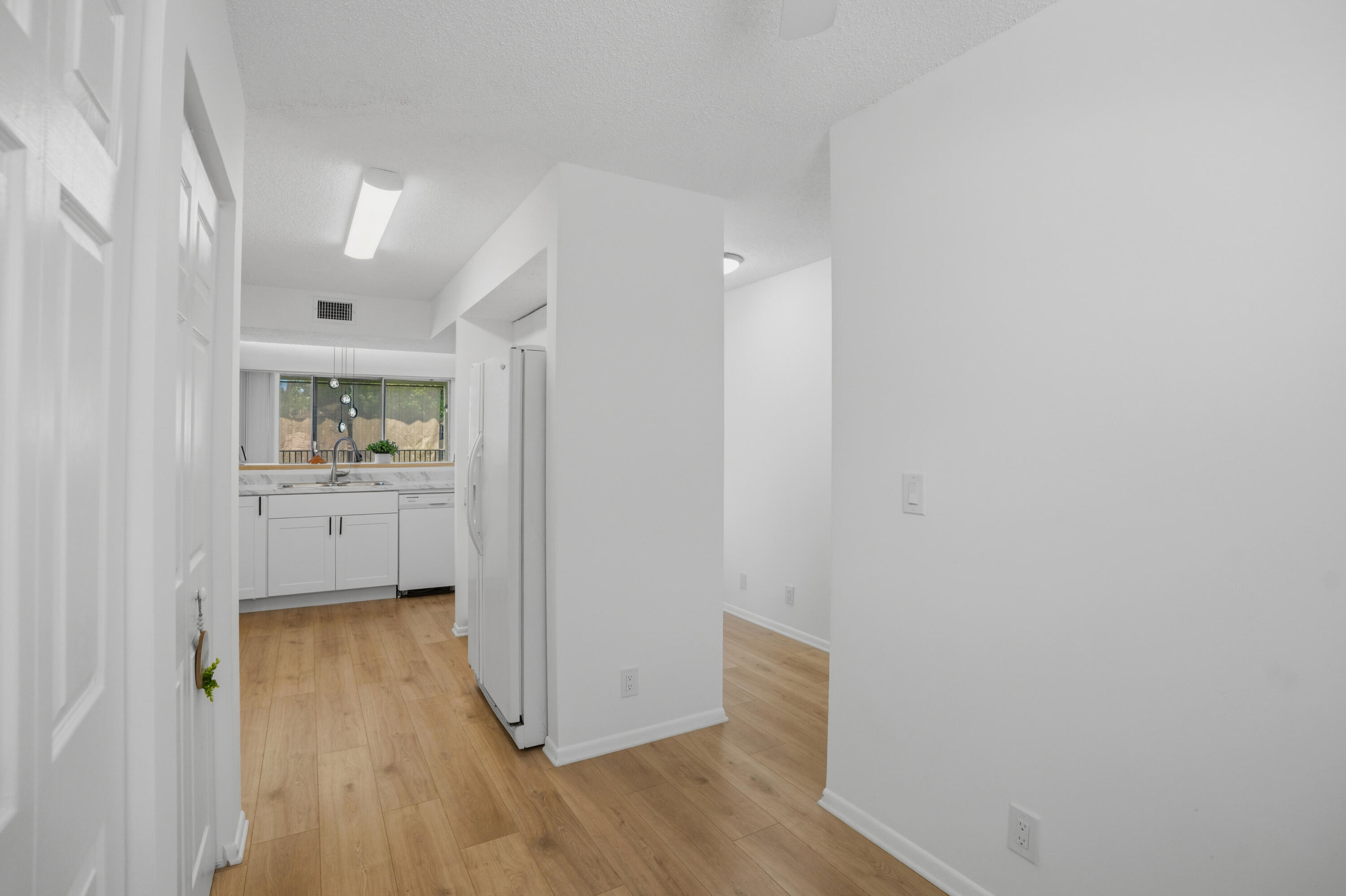 CORAL SPRINGS ESTATE TOWNHOMES - Residential