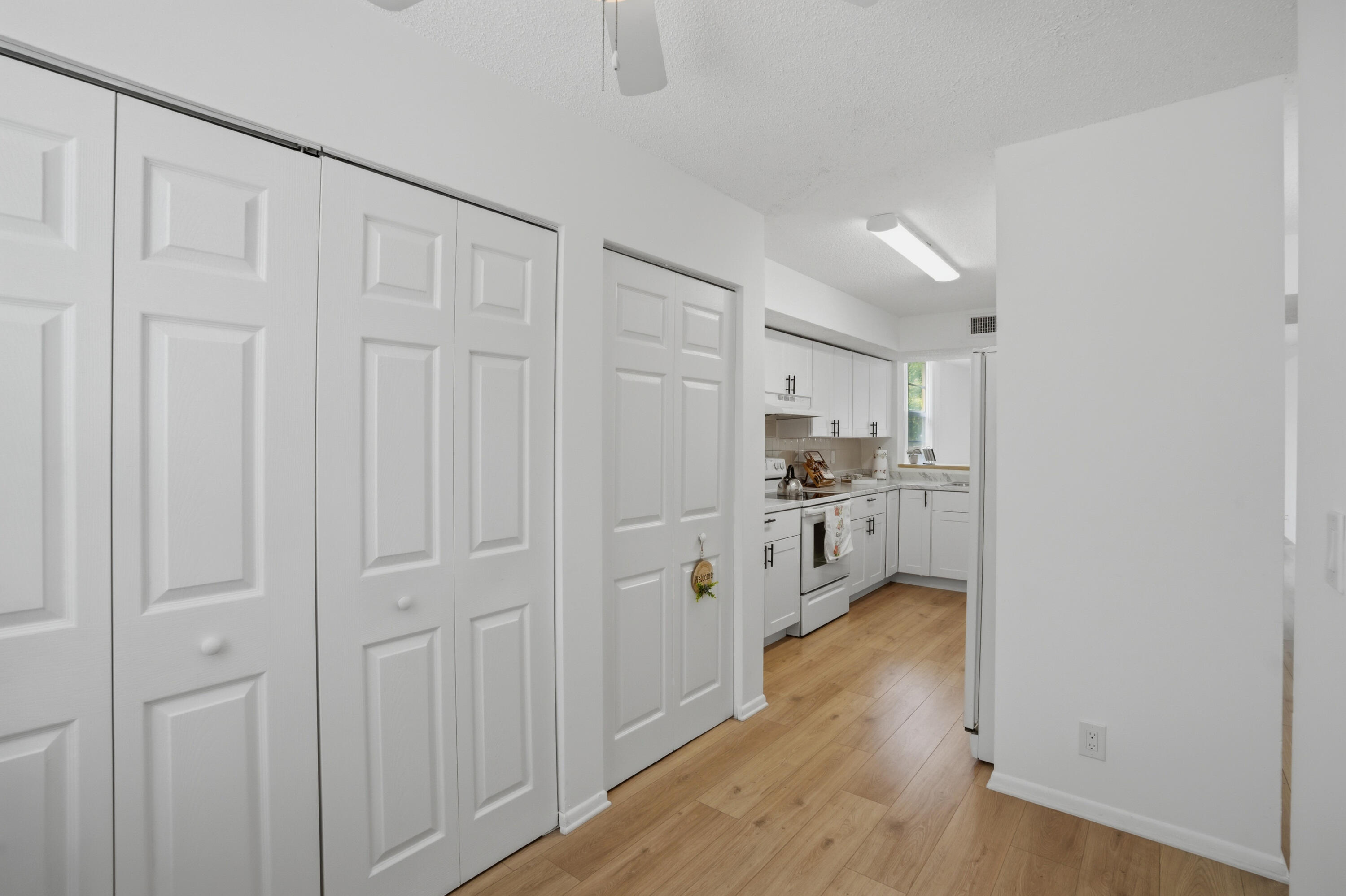 CORAL SPRINGS ESTATE TOWNHOMES - Residential