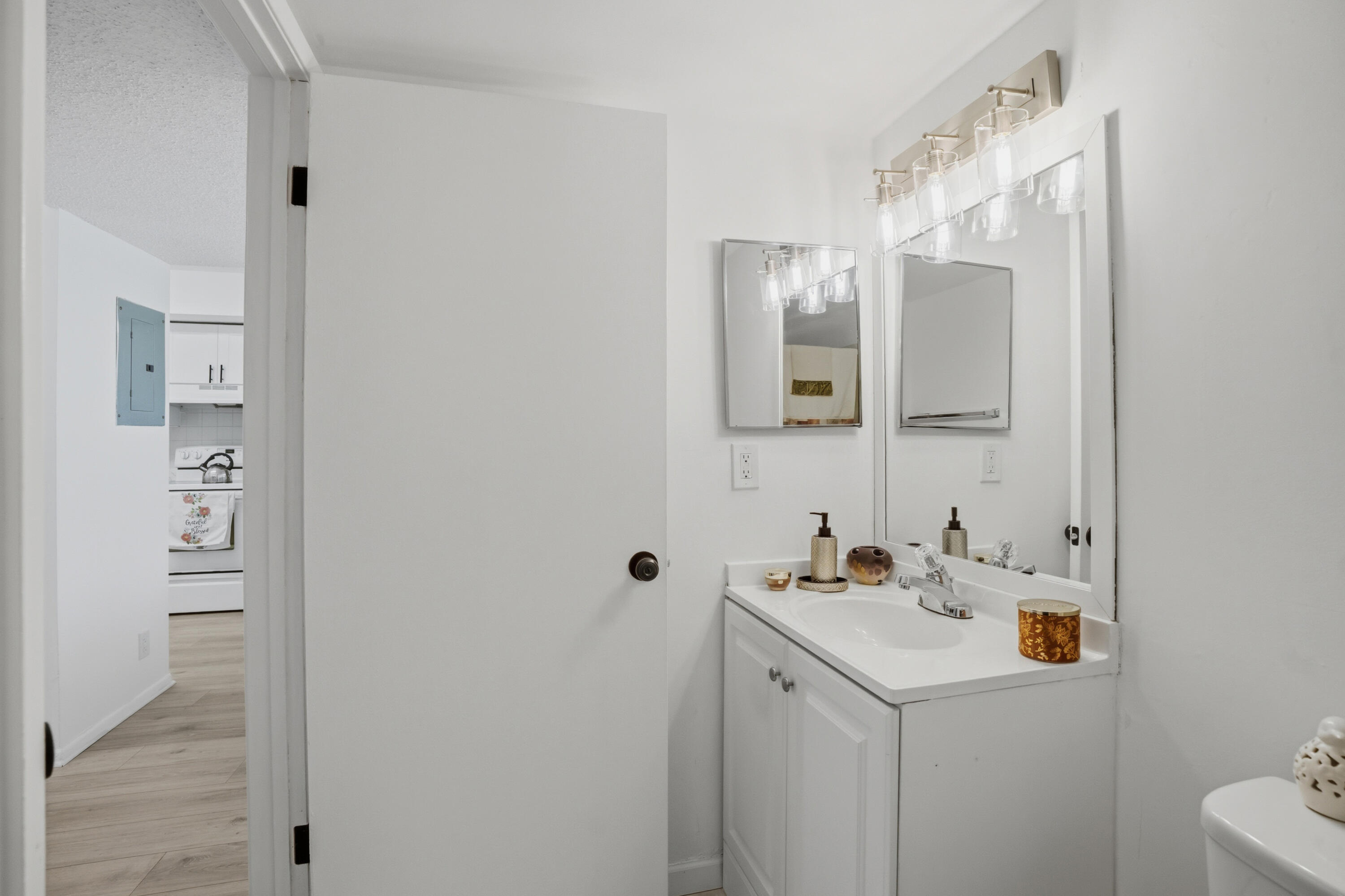 CORAL SPRINGS ESTATE TOWNHOMES - Residential