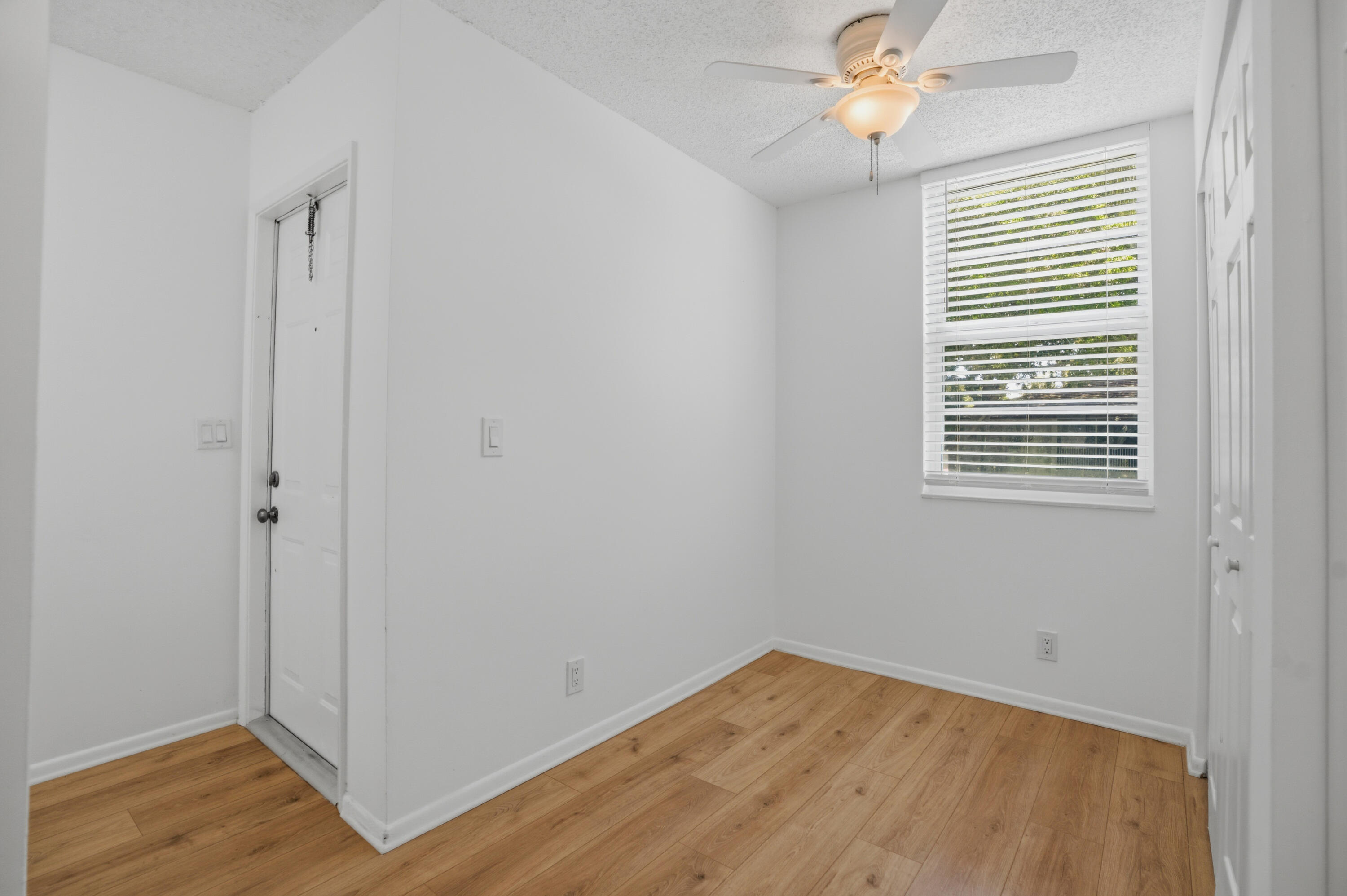 CORAL SPRINGS ESTATE TOWNHOMES - Residential