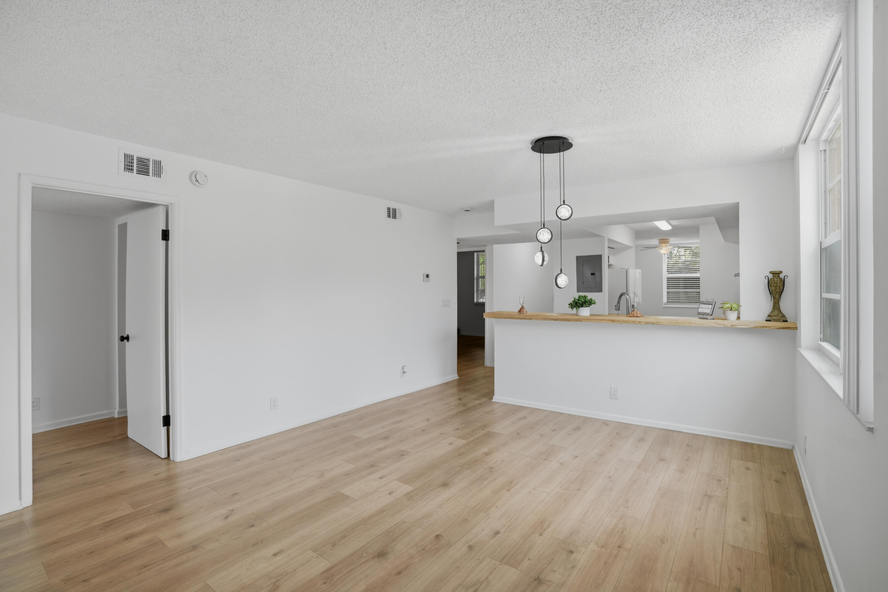 CORAL SPRINGS ESTATE TOWNHOMES - Residential