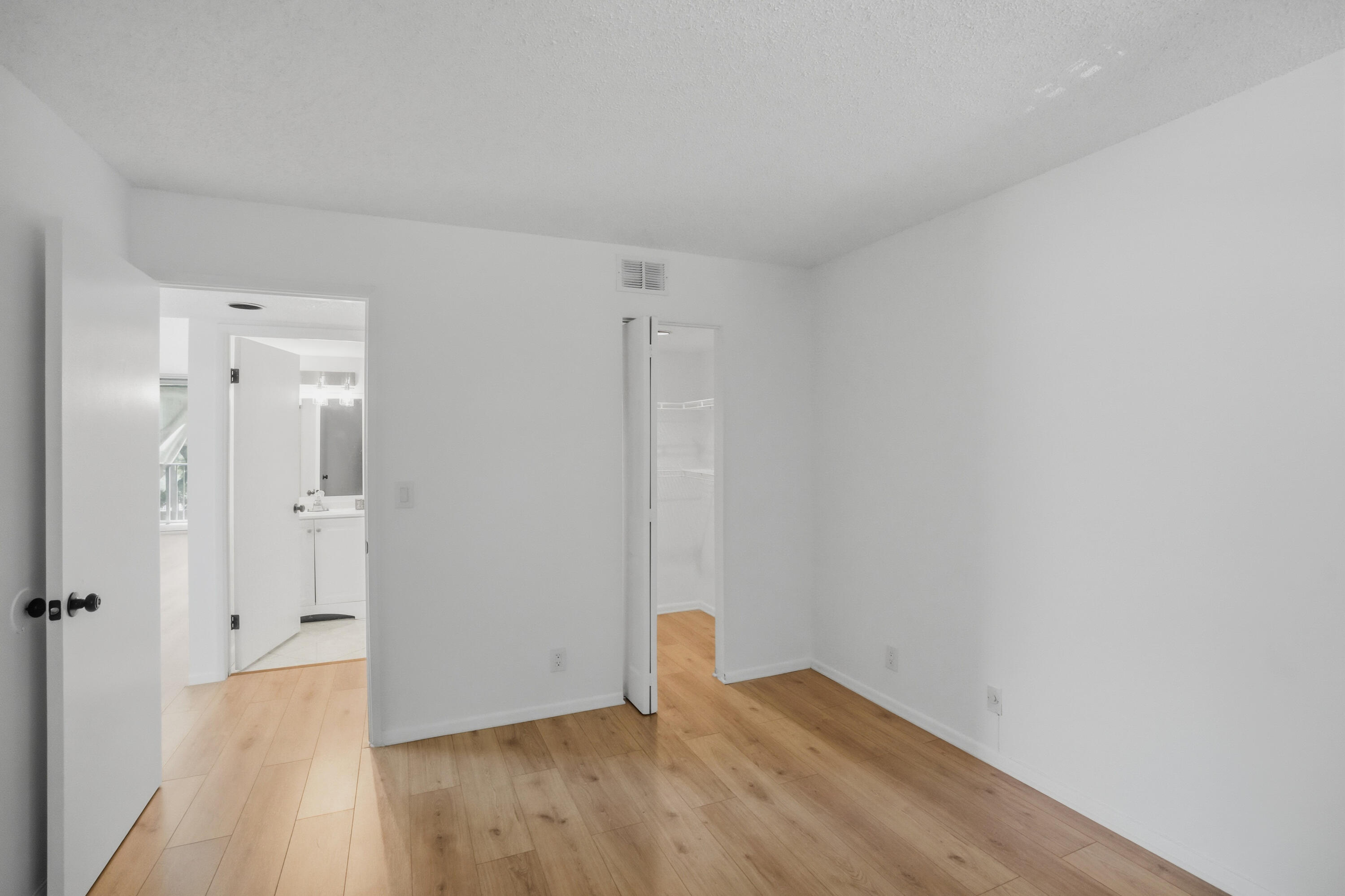 CORAL SPRINGS ESTATE TOWNHOMES - Residential