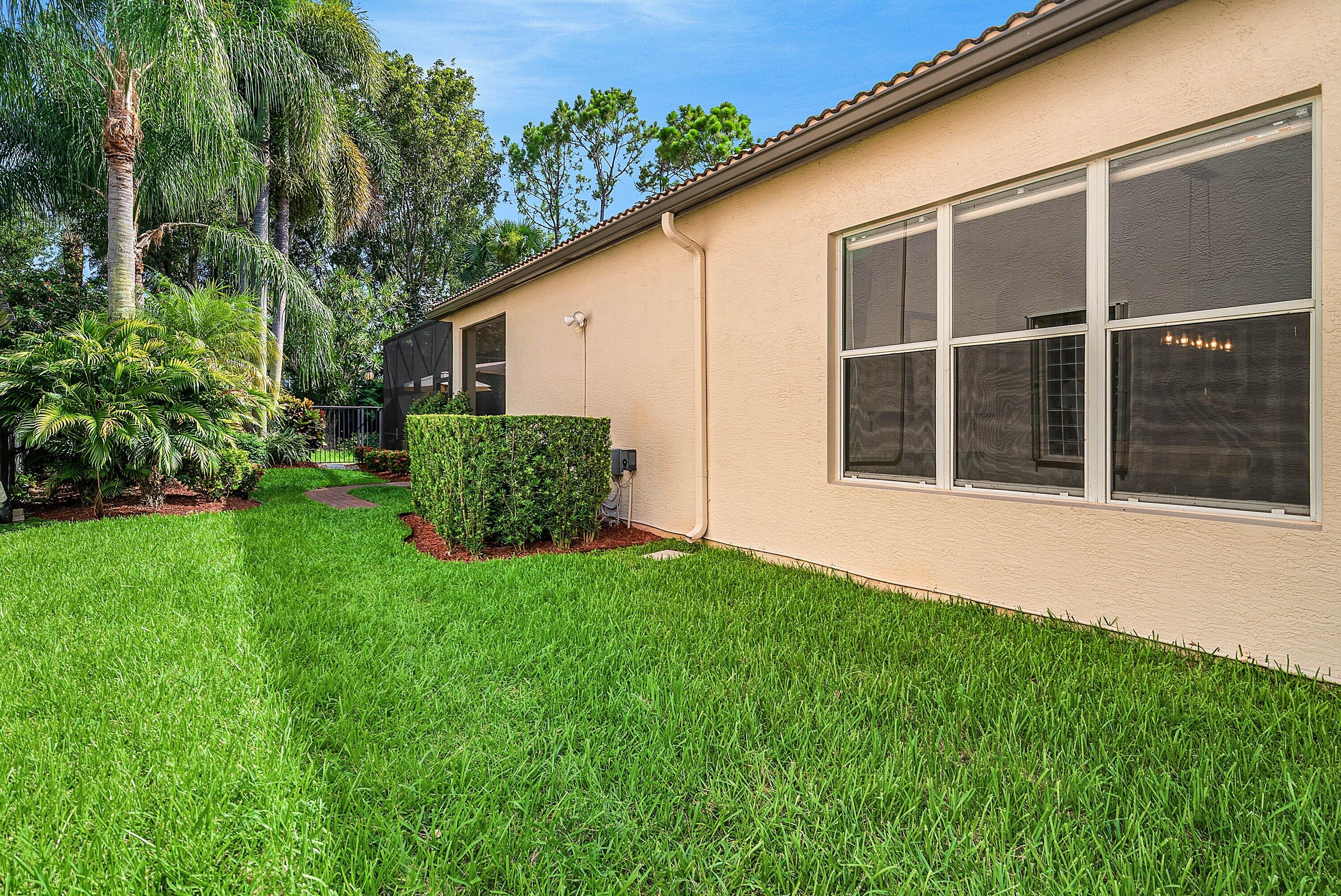 CANYON LAKES - Residential