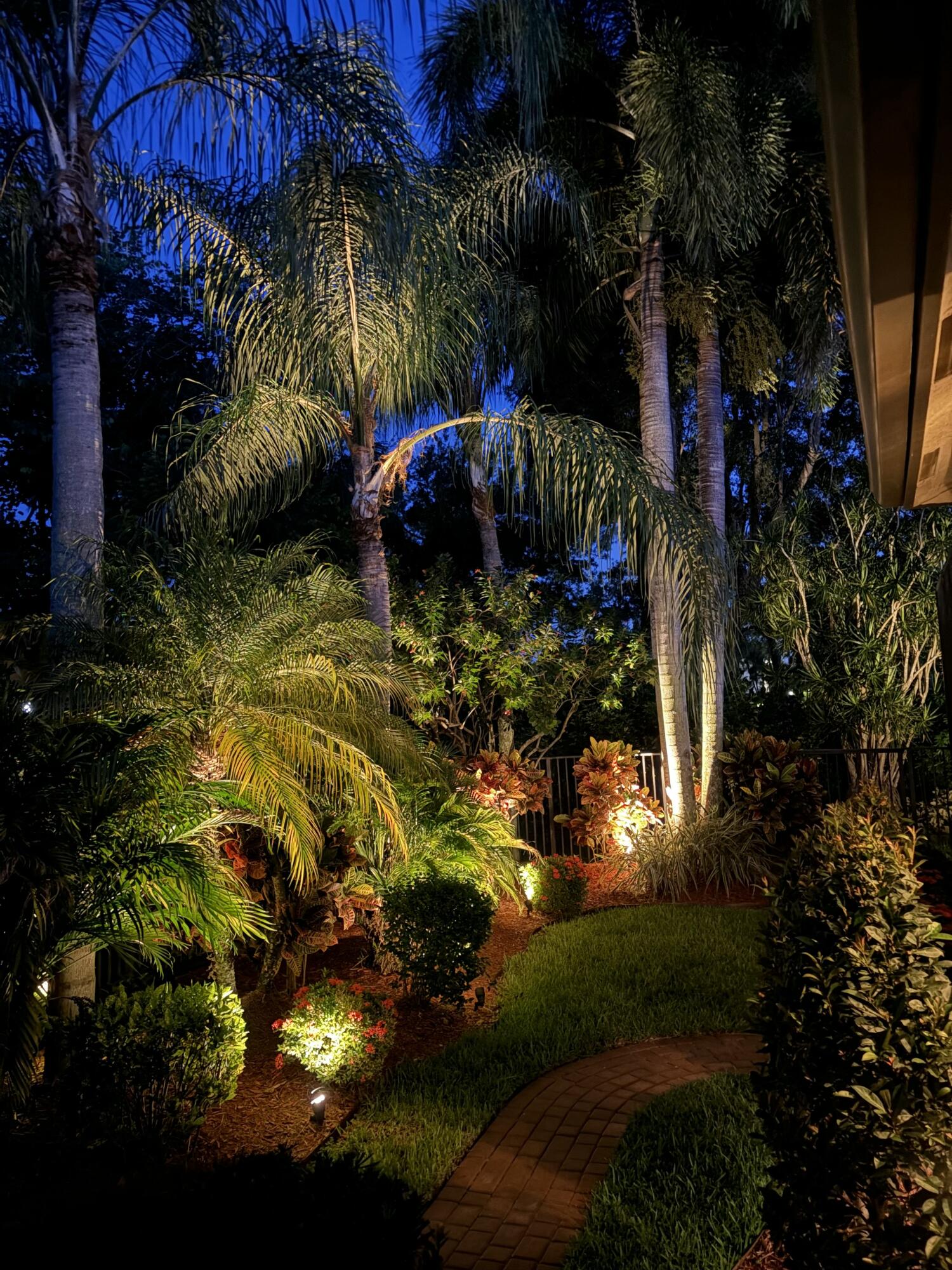 CANYON LAKES - Residential