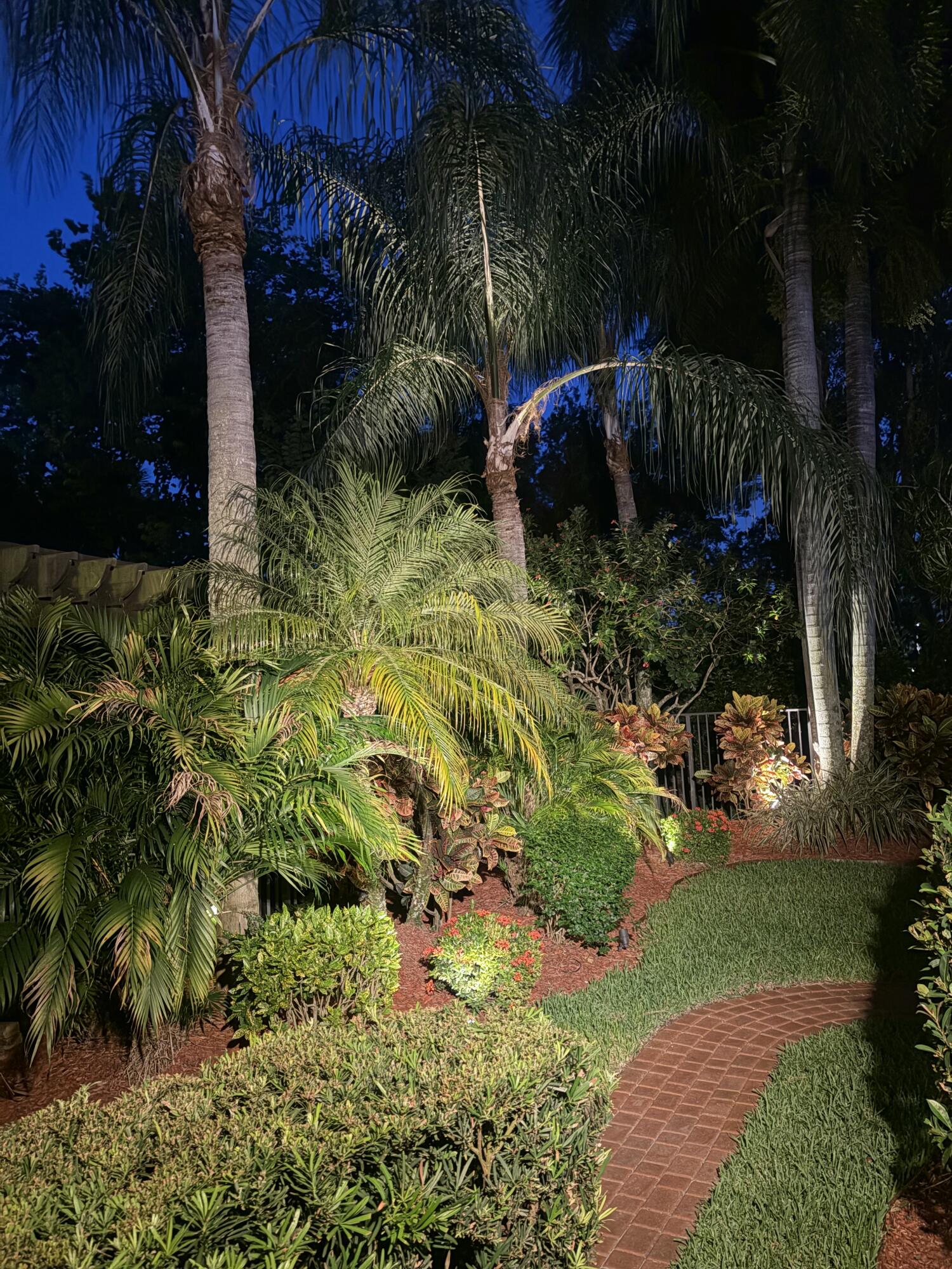 CANYON LAKES - Residential