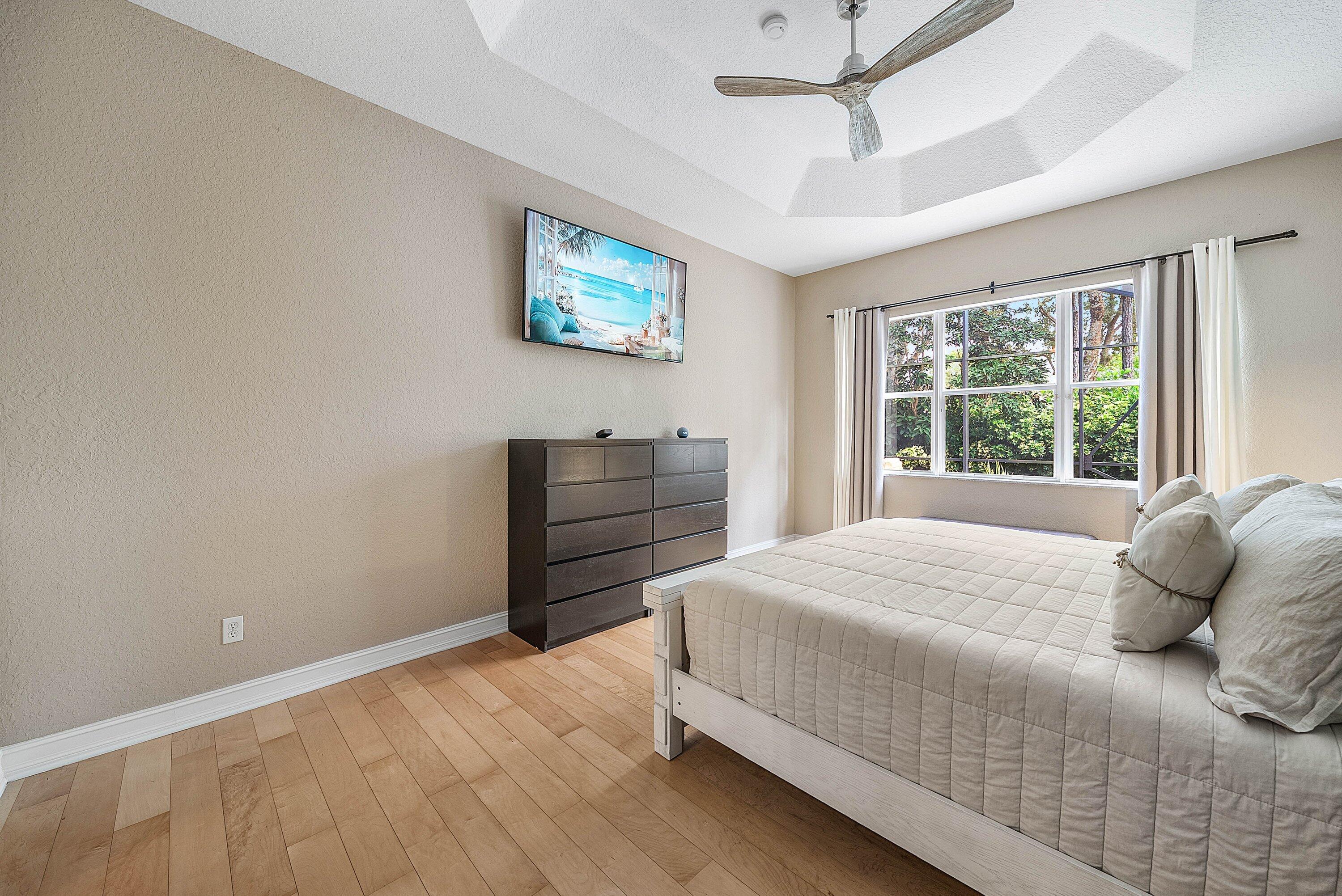 CANYON LAKES - Residential
