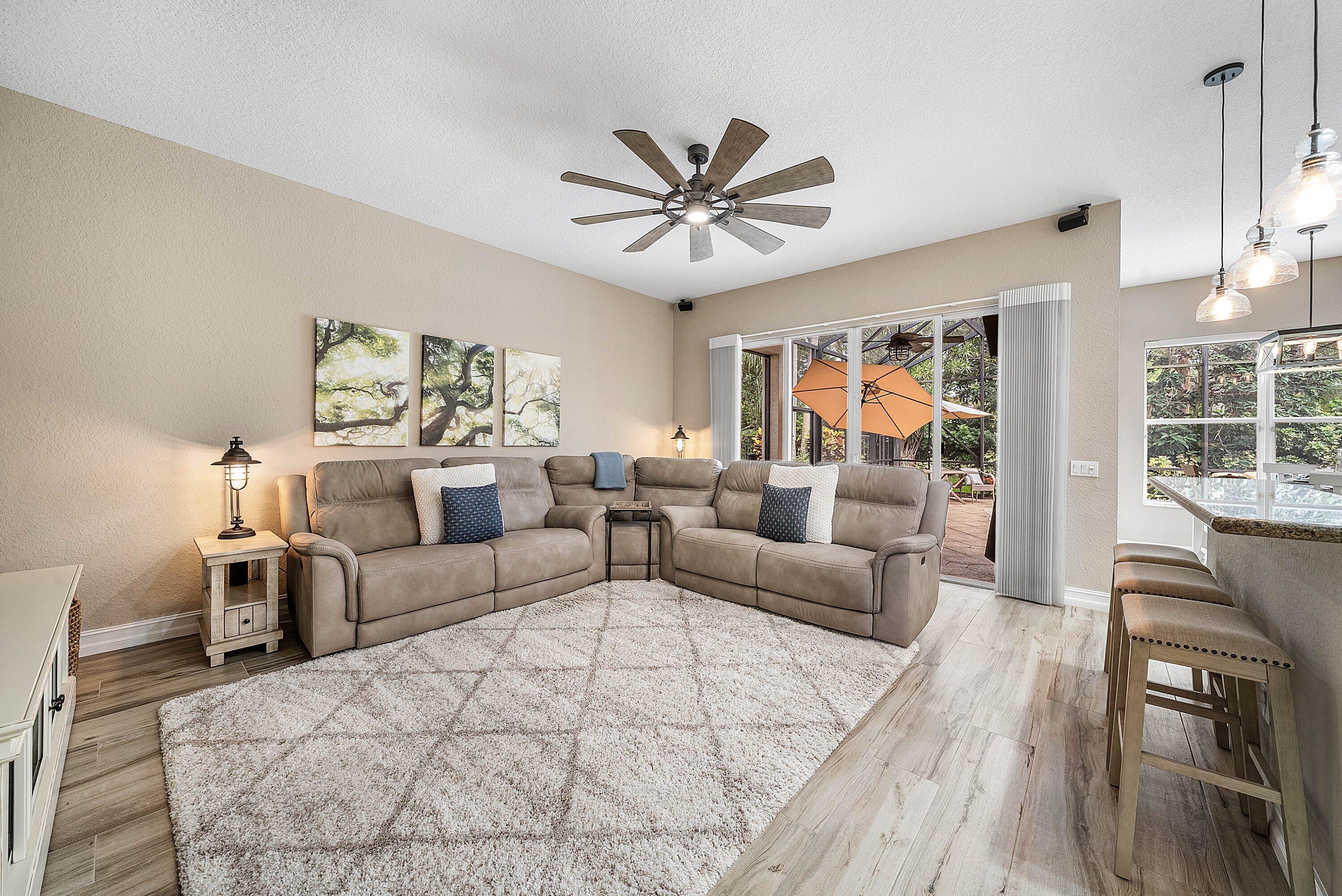CANYON LAKES - Residential