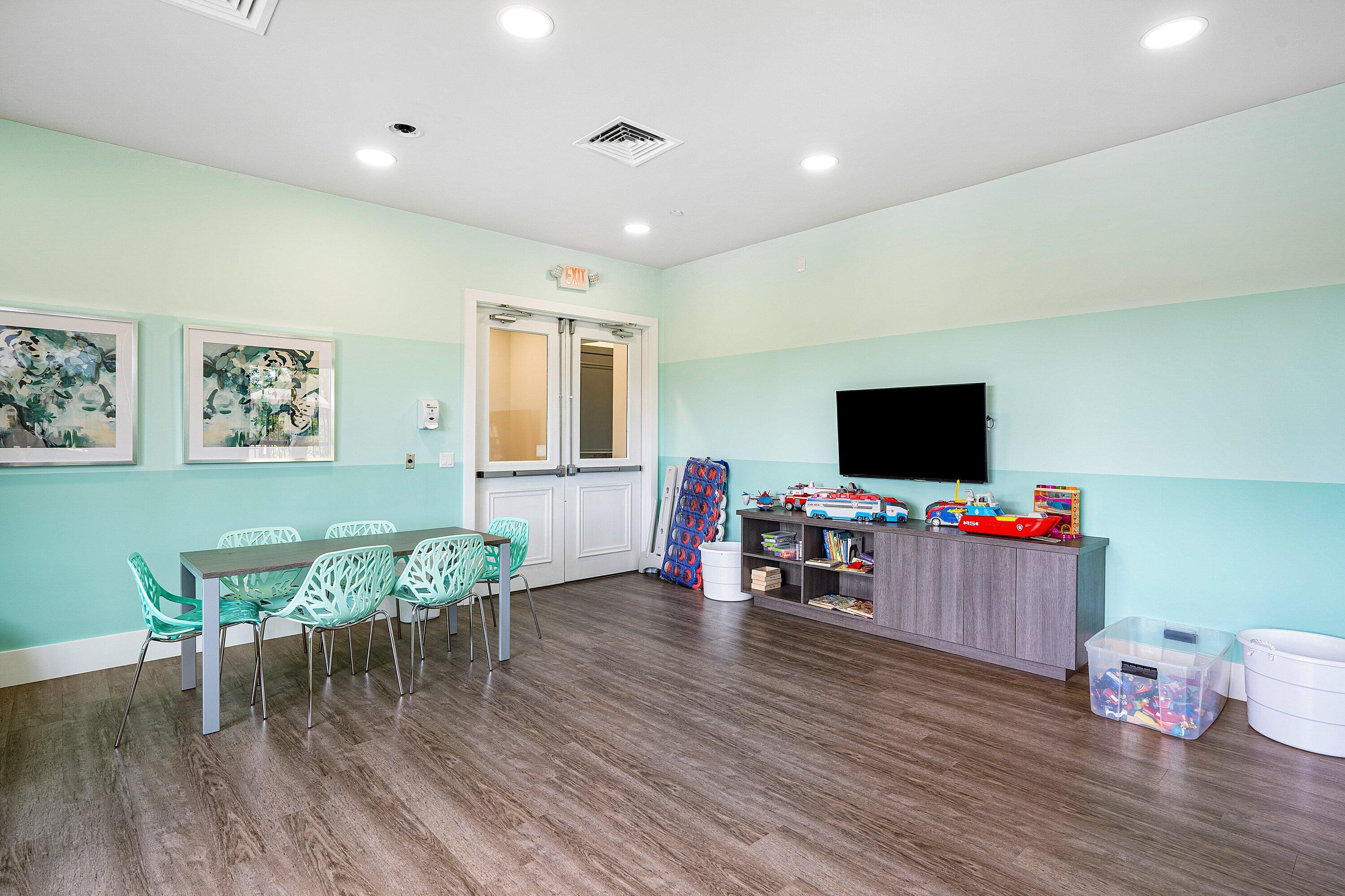 CANYON LAKES - Residential