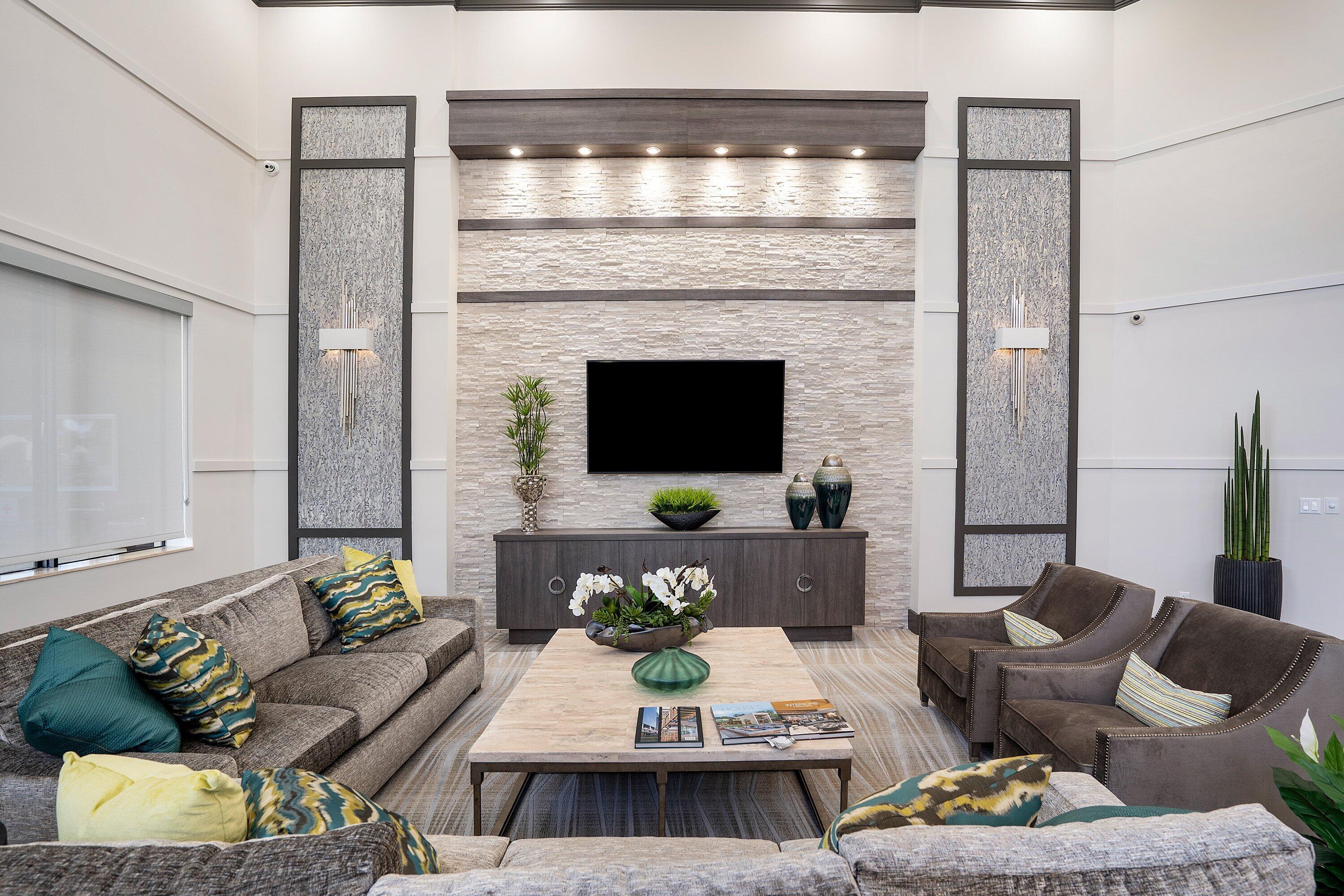 CANYON LAKES - Residential