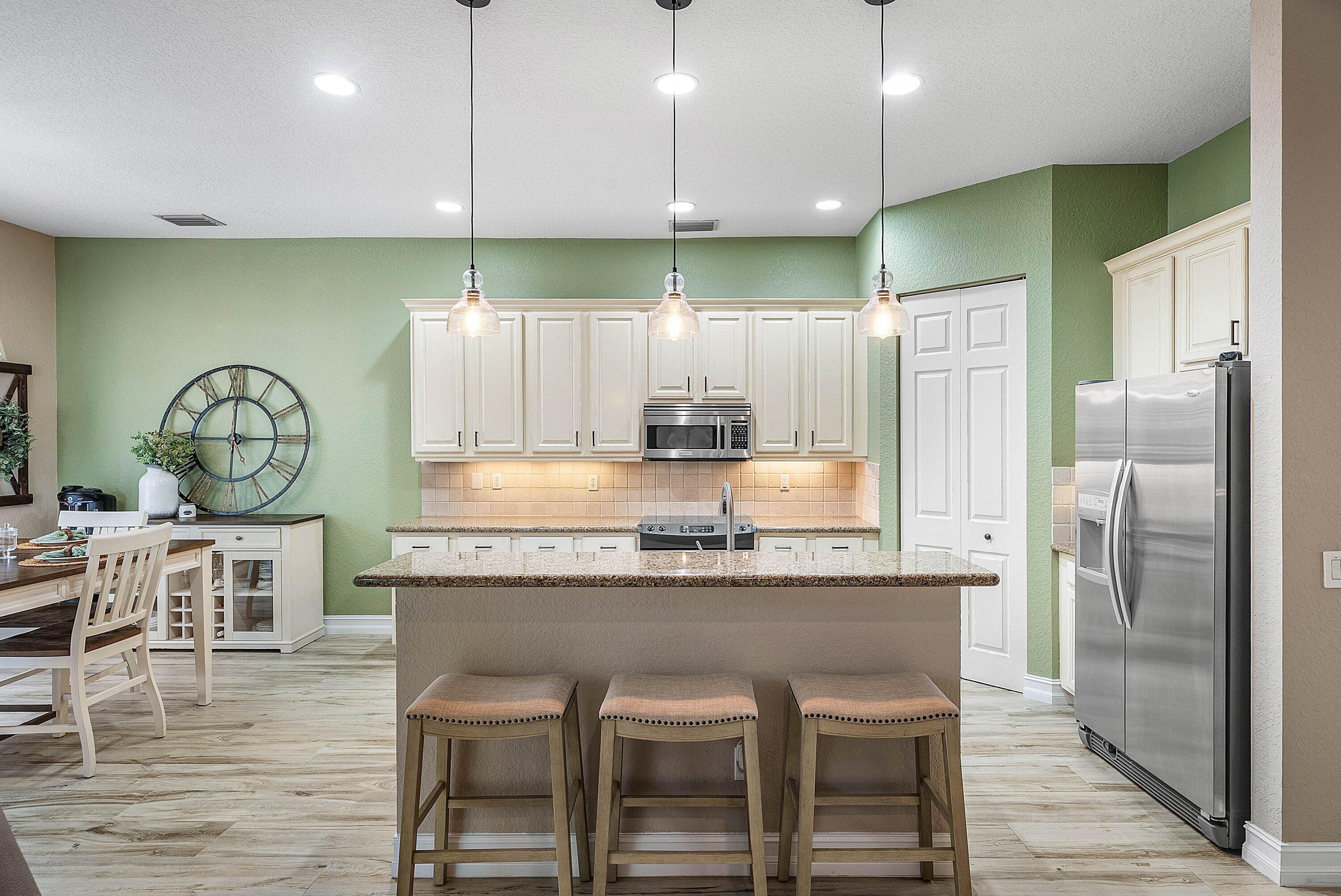 CANYON LAKES - Residential