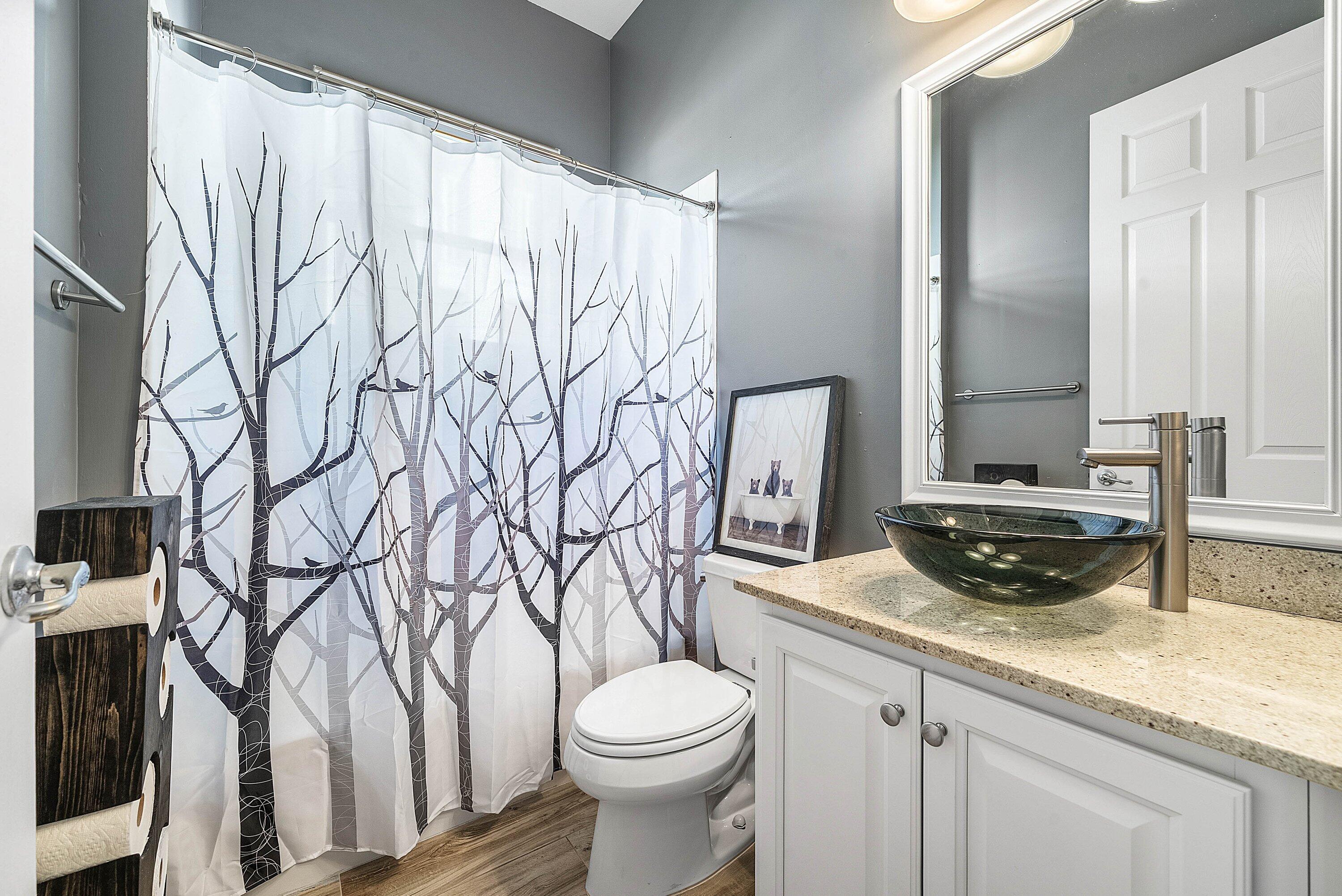 CANYON LAKES - Residential