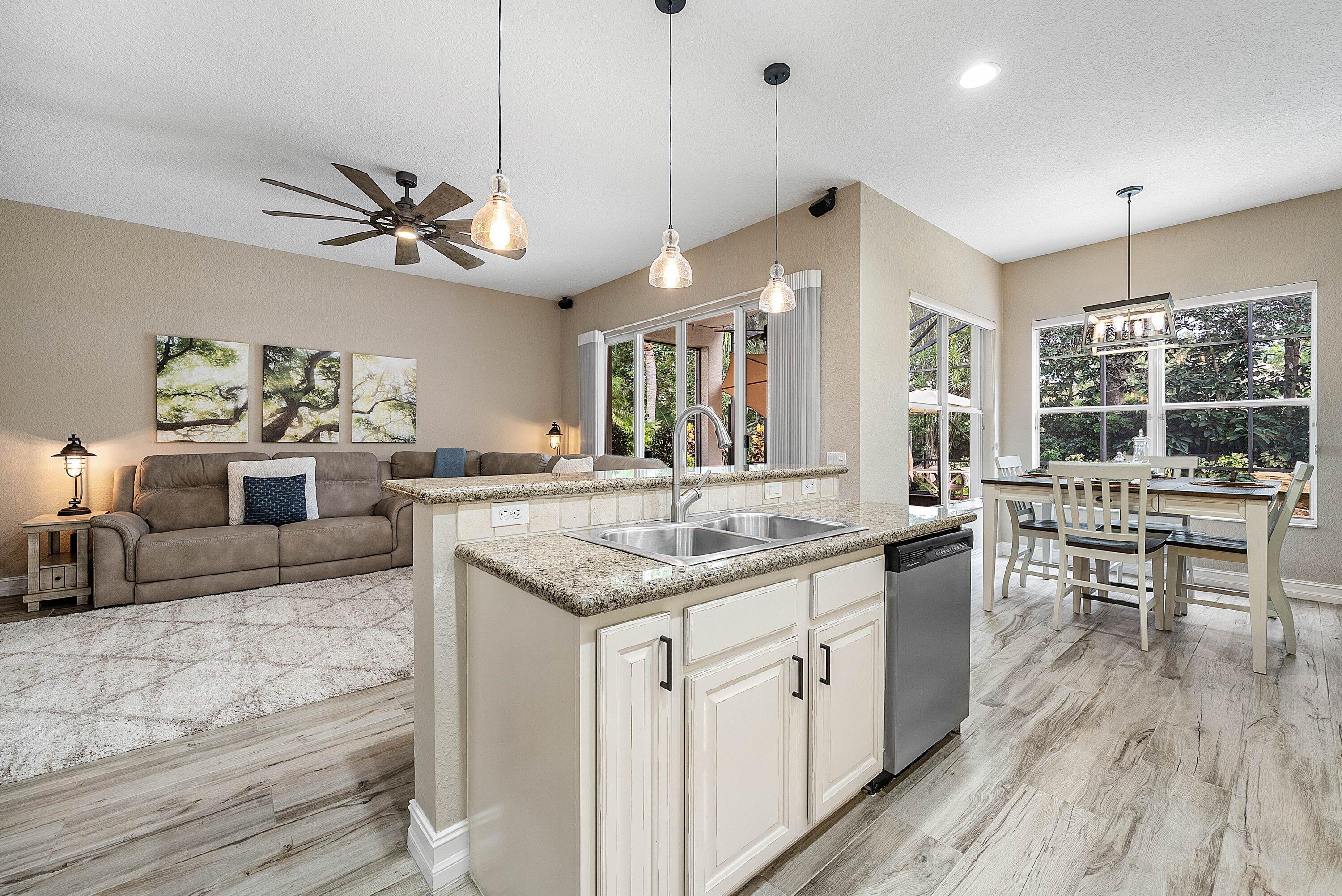 CANYON LAKES - Residential