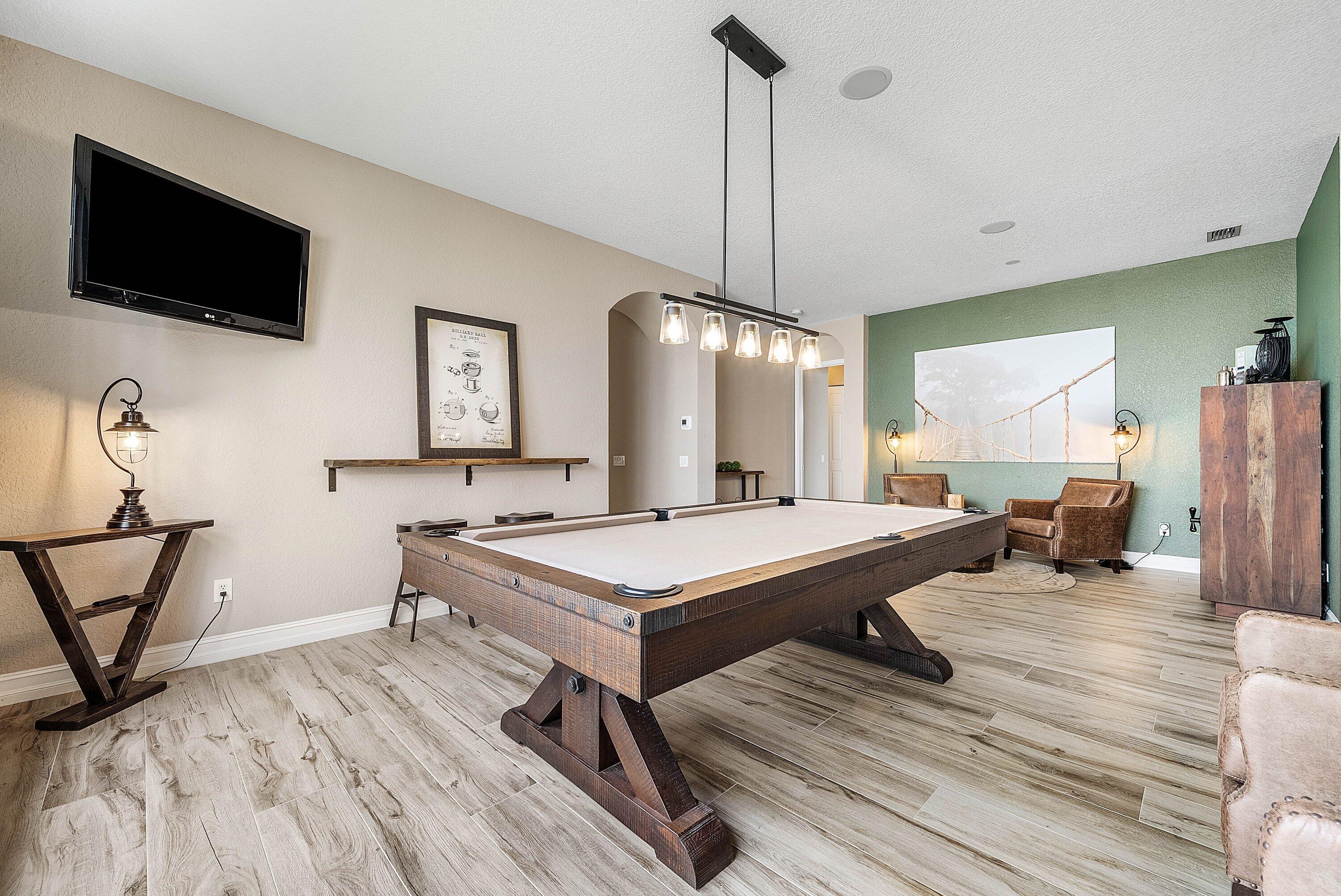 CANYON LAKES - Residential