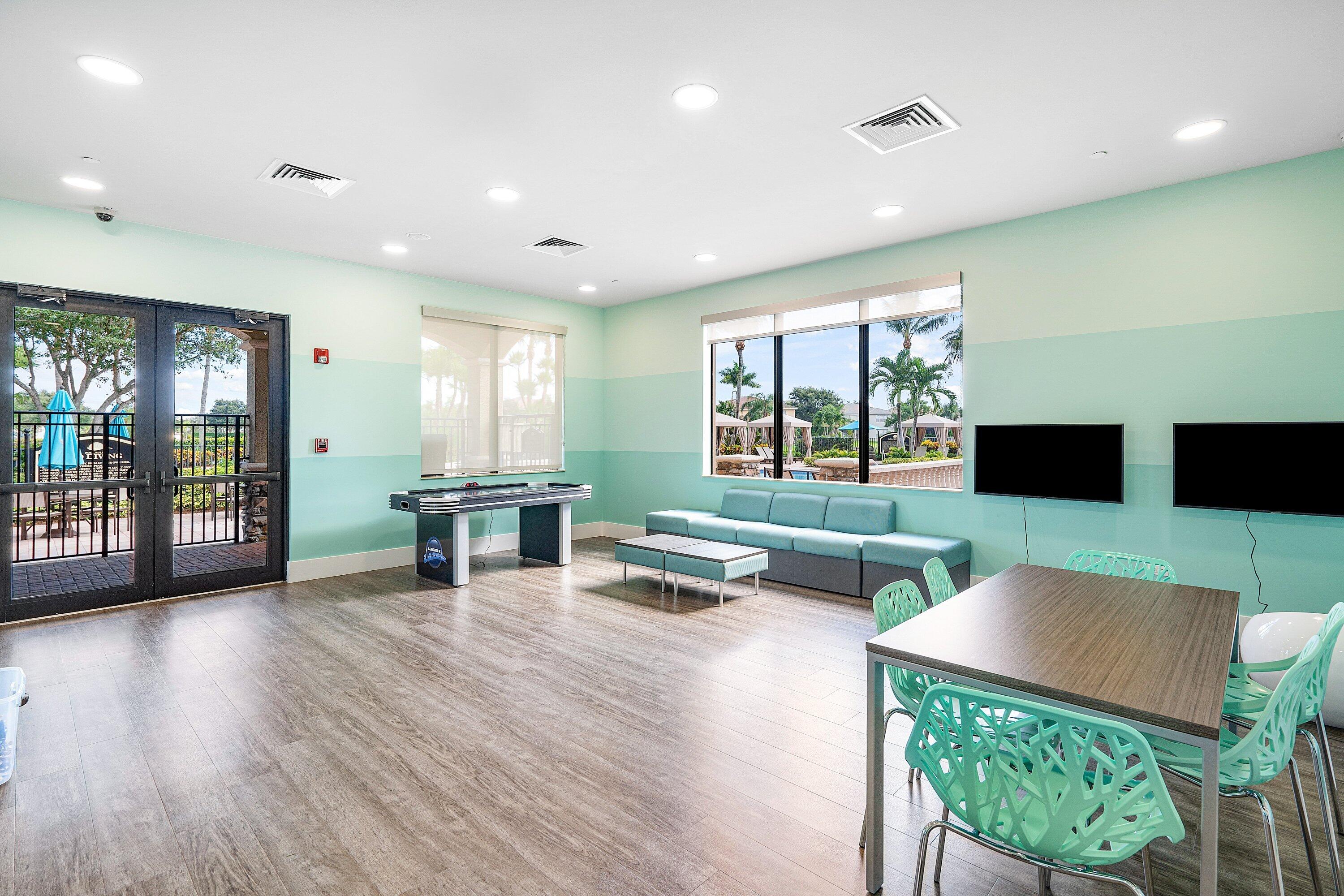 CANYON LAKES - Residential