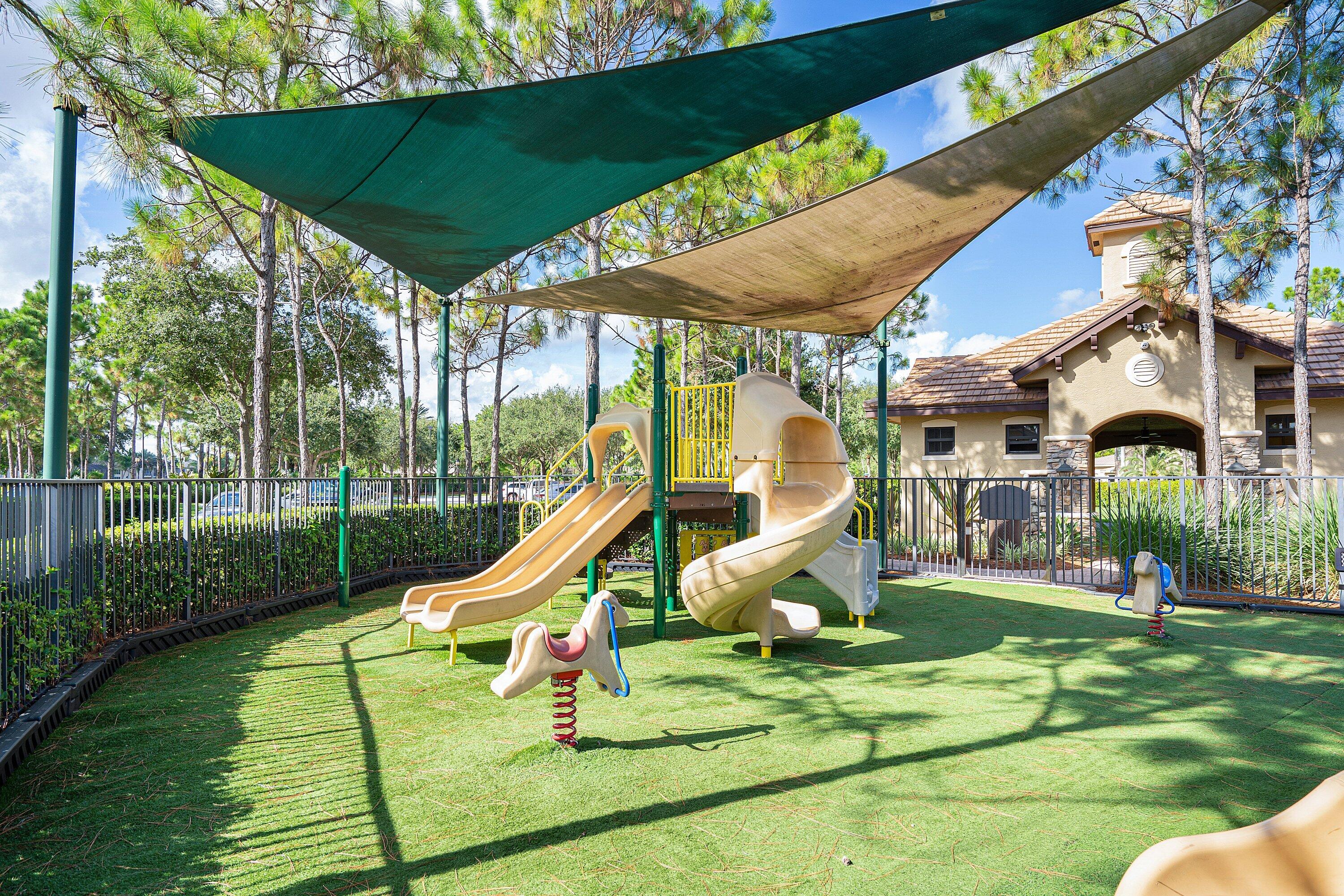 CANYON LAKES - Residential