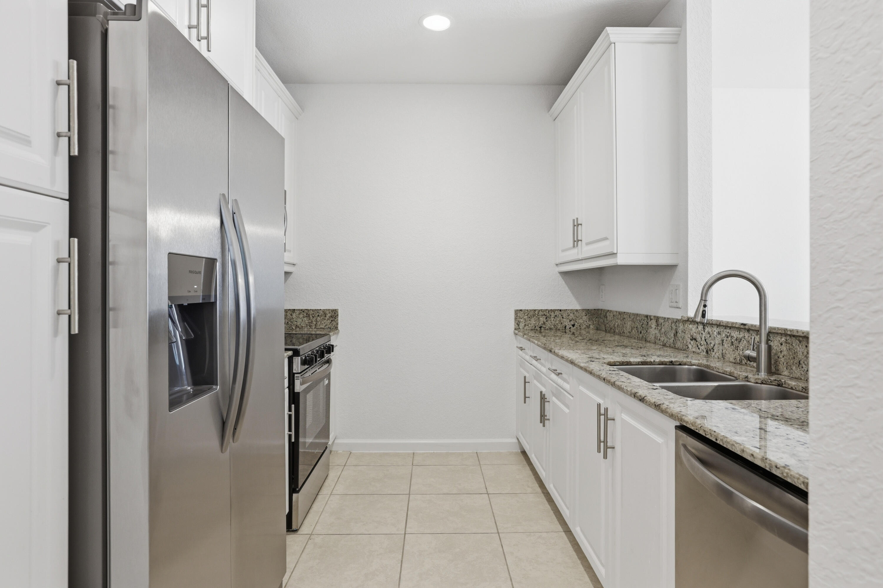 COLONY RESERVE AT LAKE WORTH - Residential